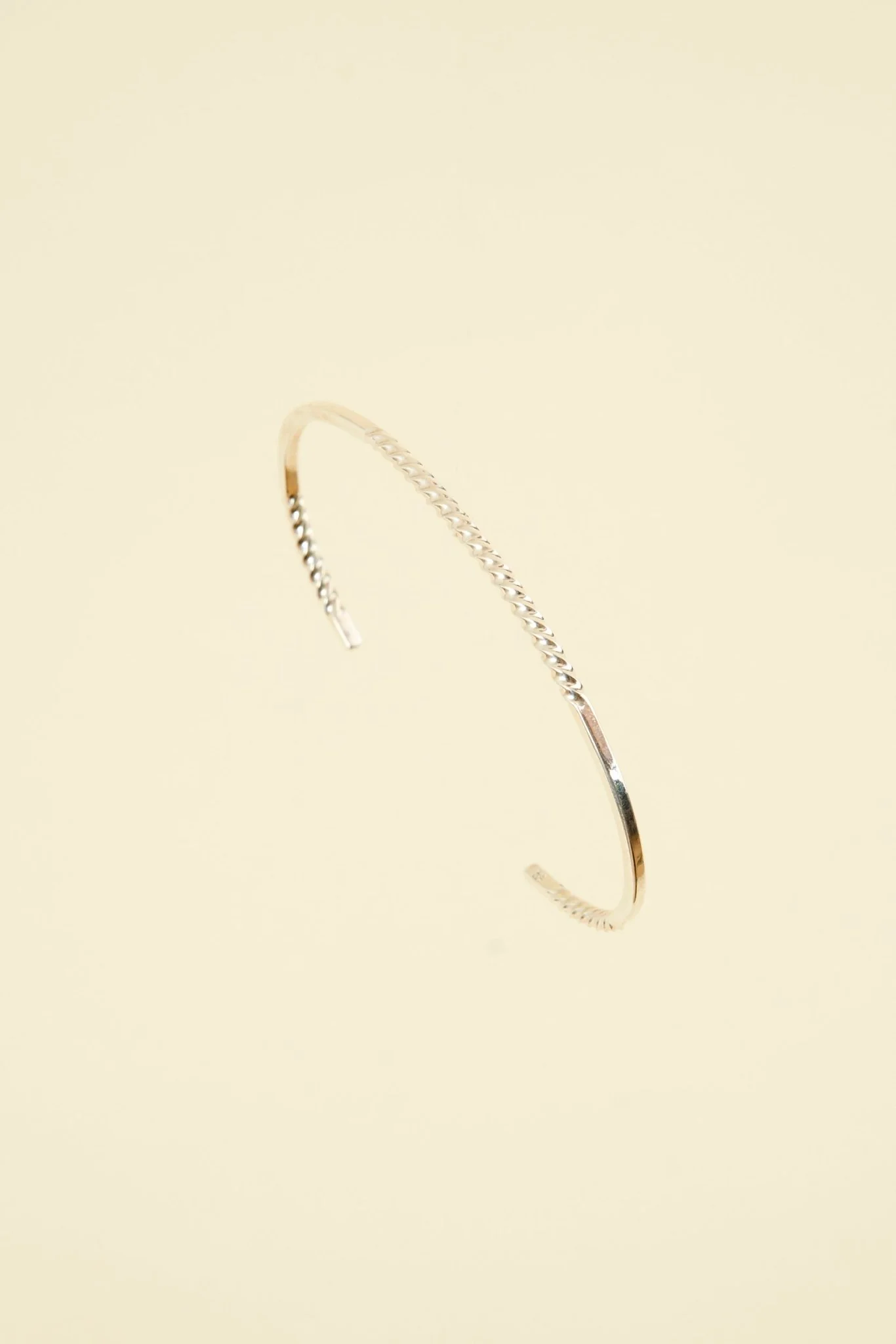SunKu Twist Bangle - Silver