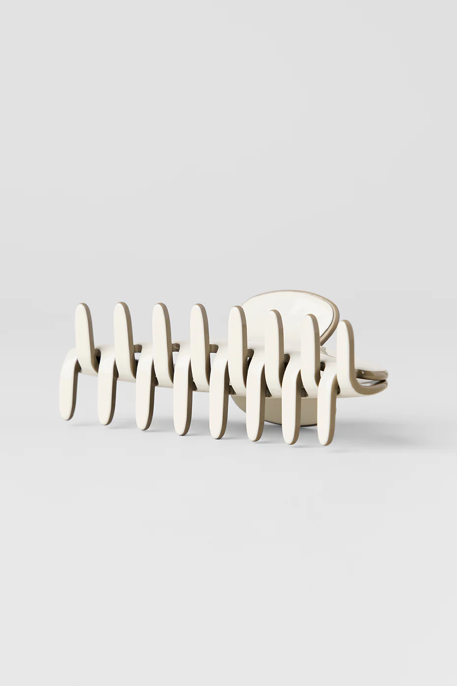 Outline Claw Clip - Bone/Light Cocoa