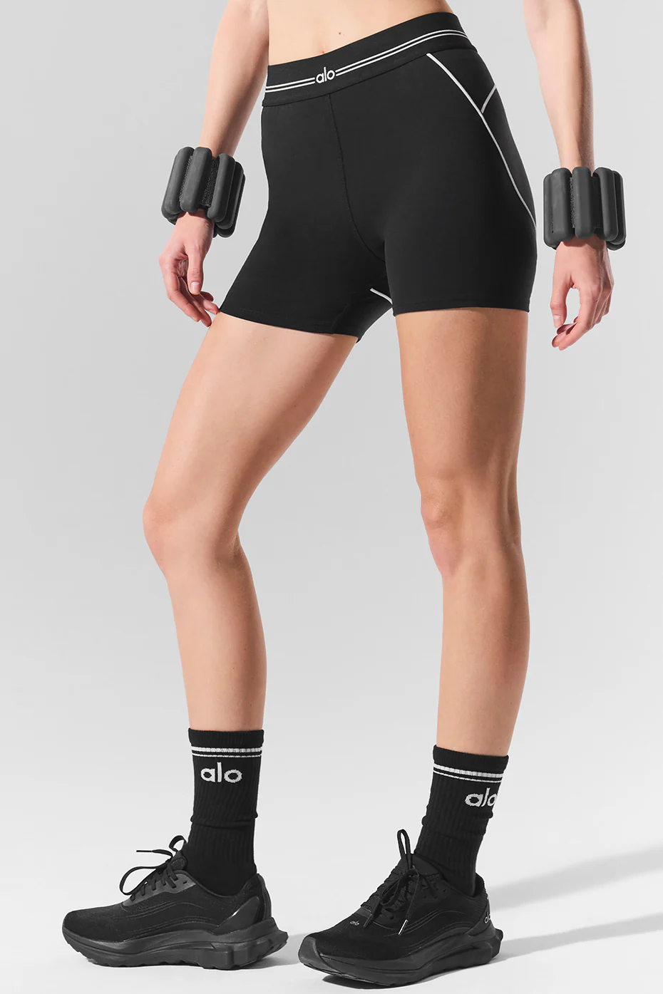 4�� Airbrush High-Waist Heart Throb Short - Black/White