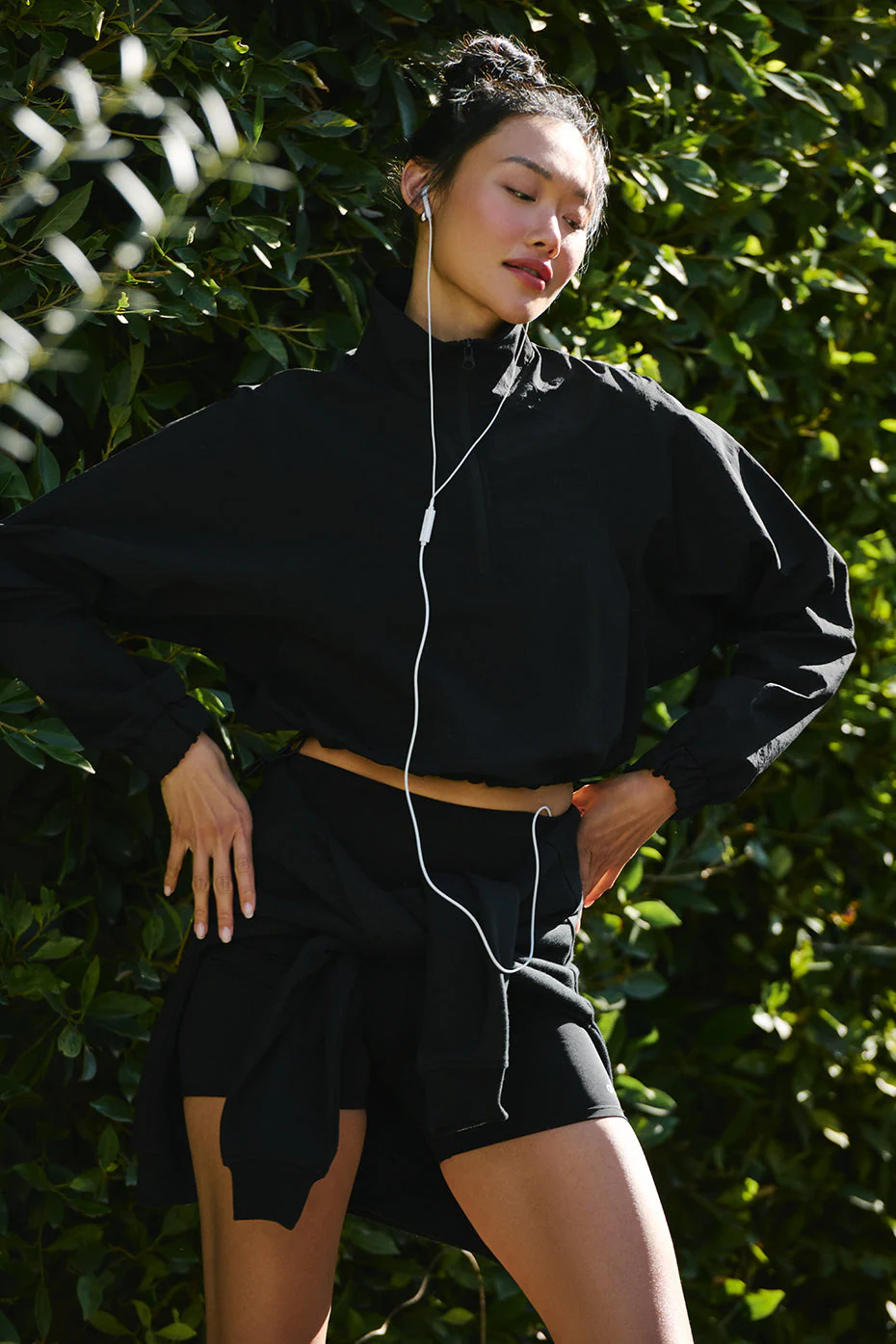 Cropped 1/4 Zip Alumni Pullover - Black