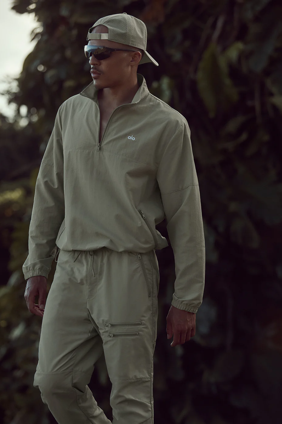 Light Weight Takeaway Track Pullover - Limestone