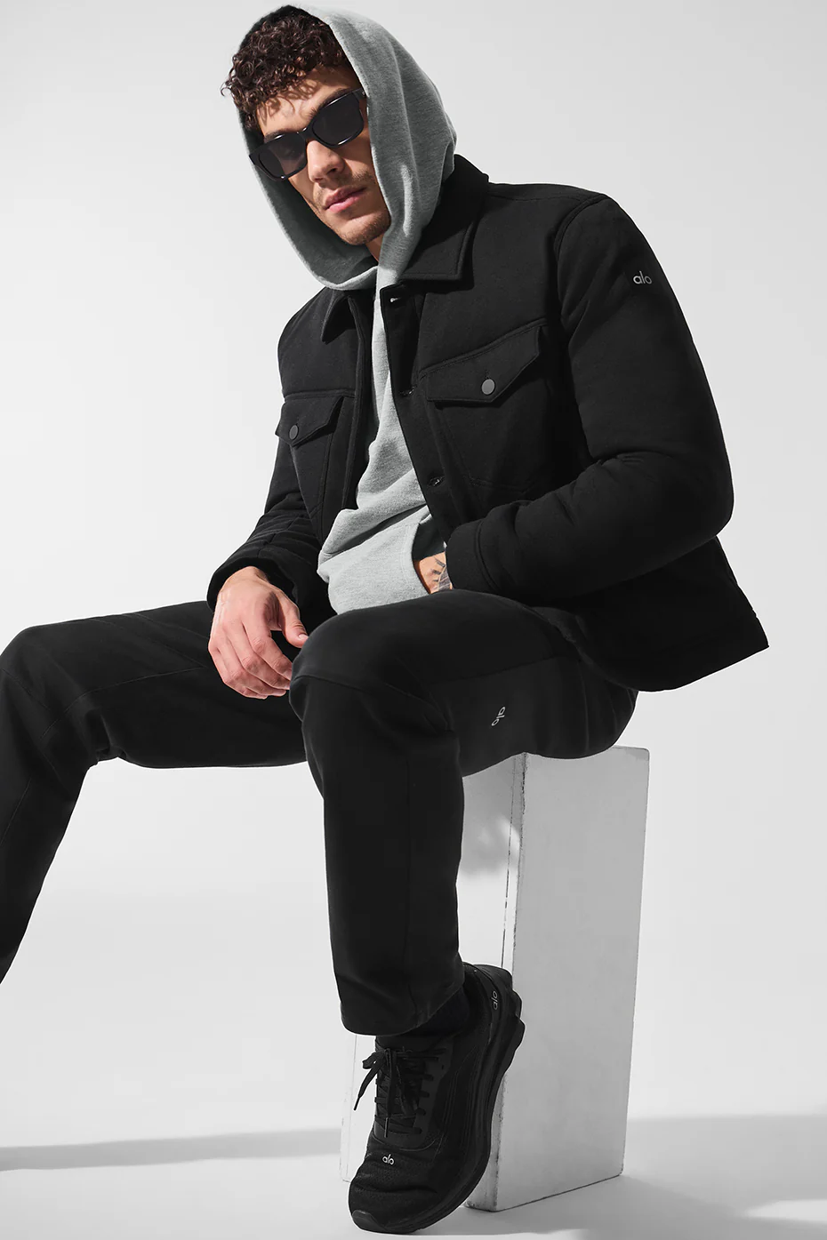 Ease Trucker Jacket - Black