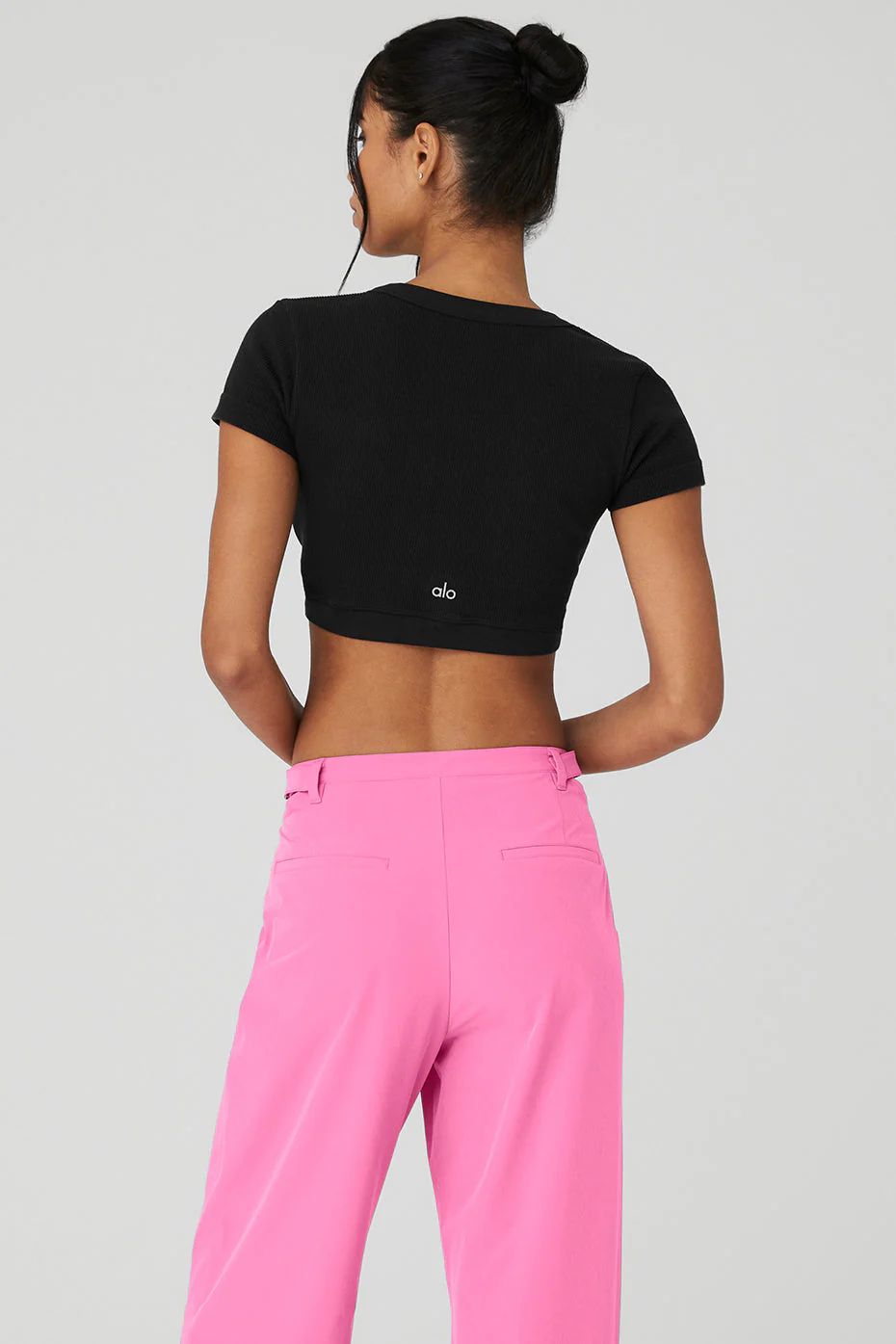 Seamless Ribbed Cropped Serene Short Sleeve - Black