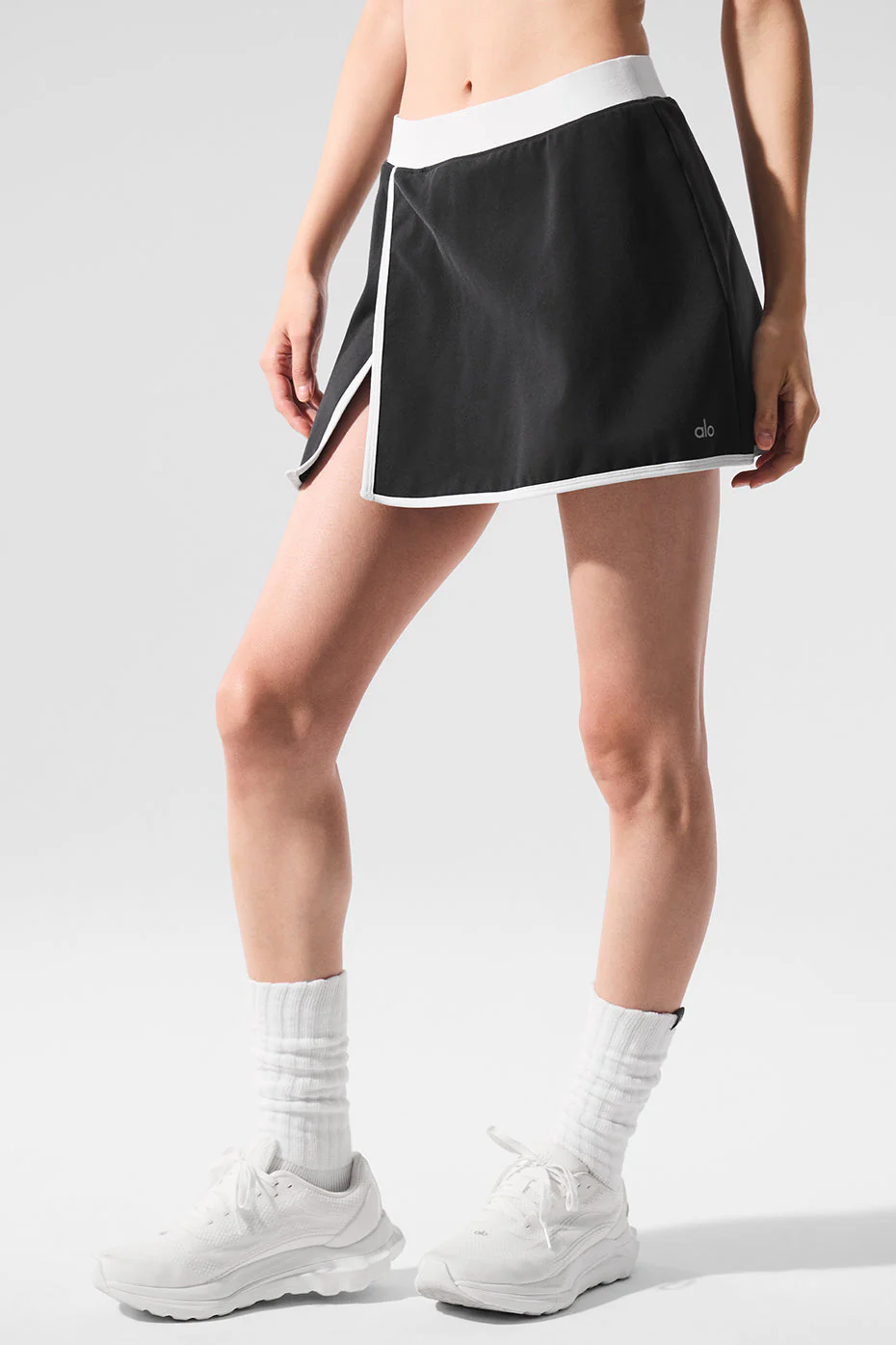 Airbrush Streamlined Skirt - Black/White