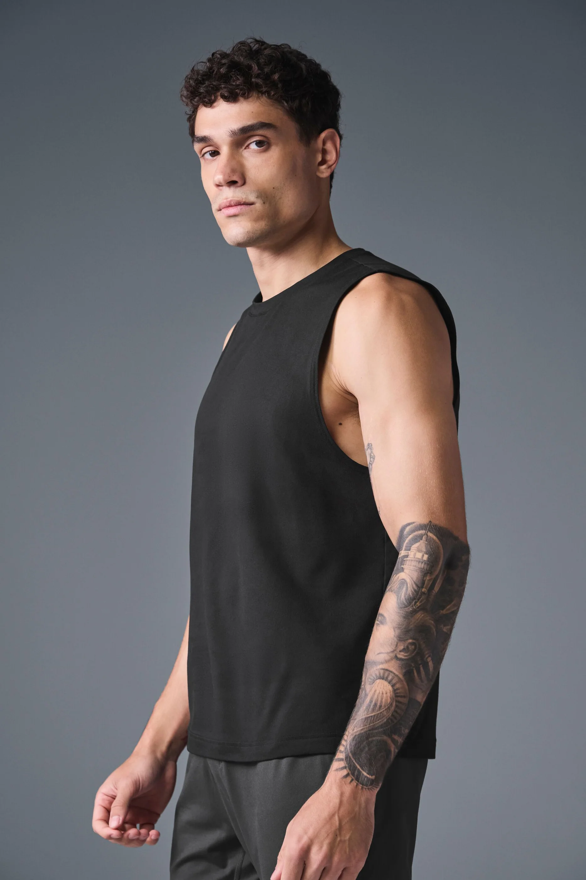 Conquer Muscle Tank - Black