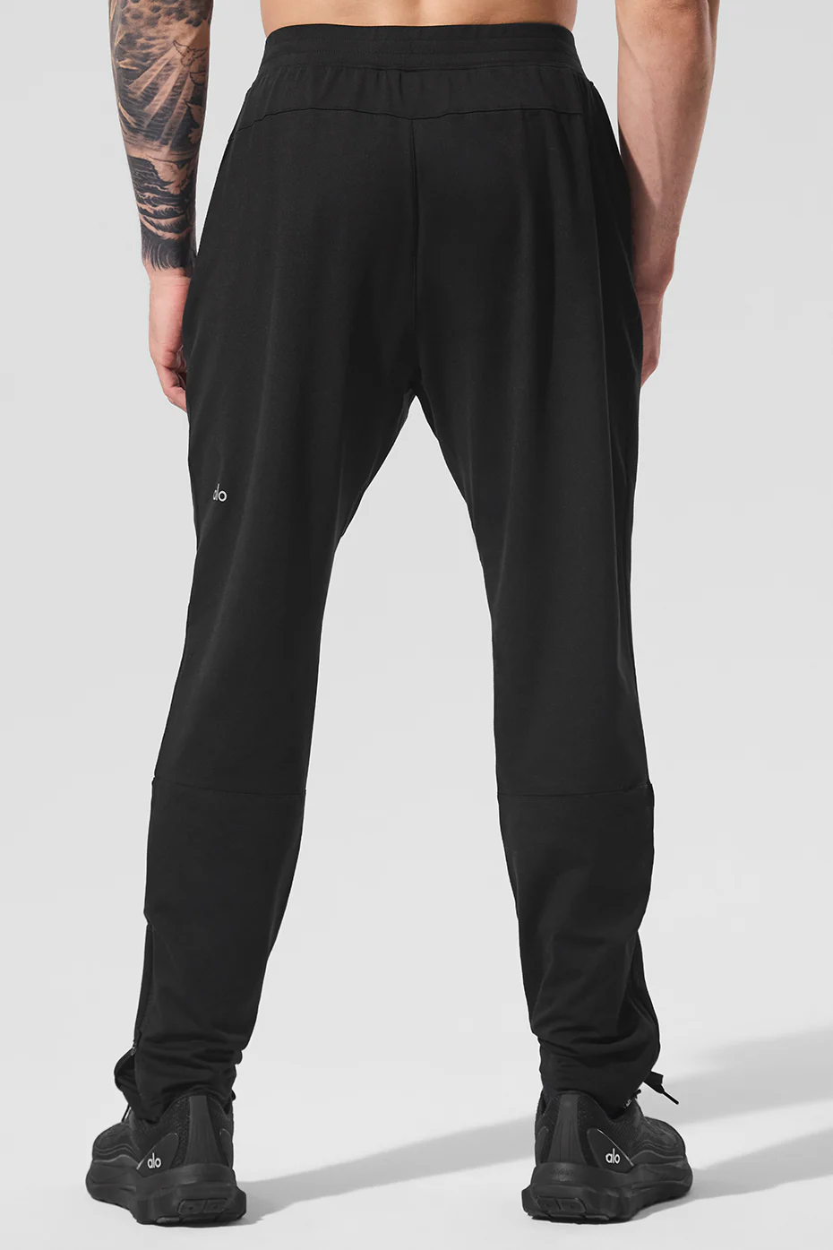 Conquer React Performance Pant - Black