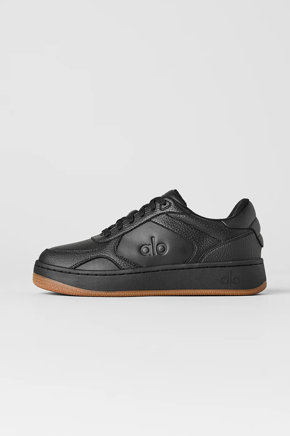 ALO Recovery Mode Sneaker - Black/Gum
