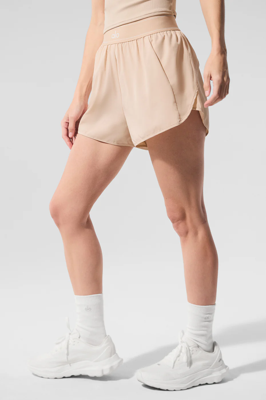 Match Point Short - Macadamia