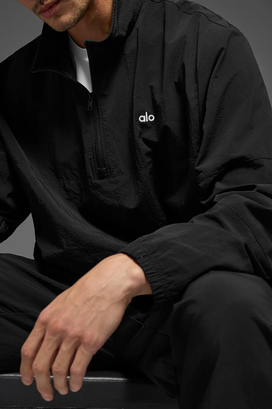 Light Weight Takeaway Track Pullover - Black