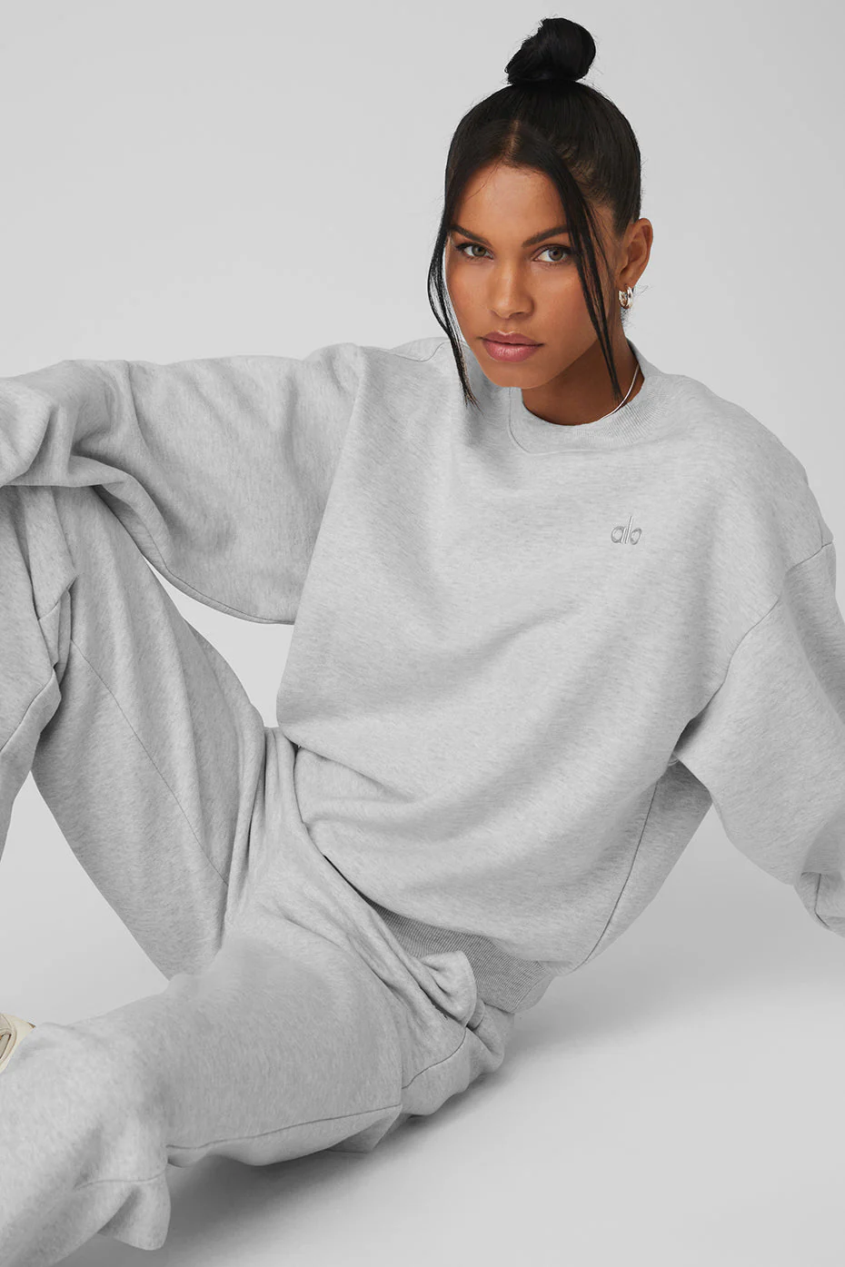 Accolade Crew Neck Pullover - Athletic Heather Grey