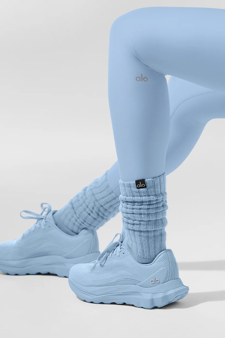 ALO Runner - Seashell Blue