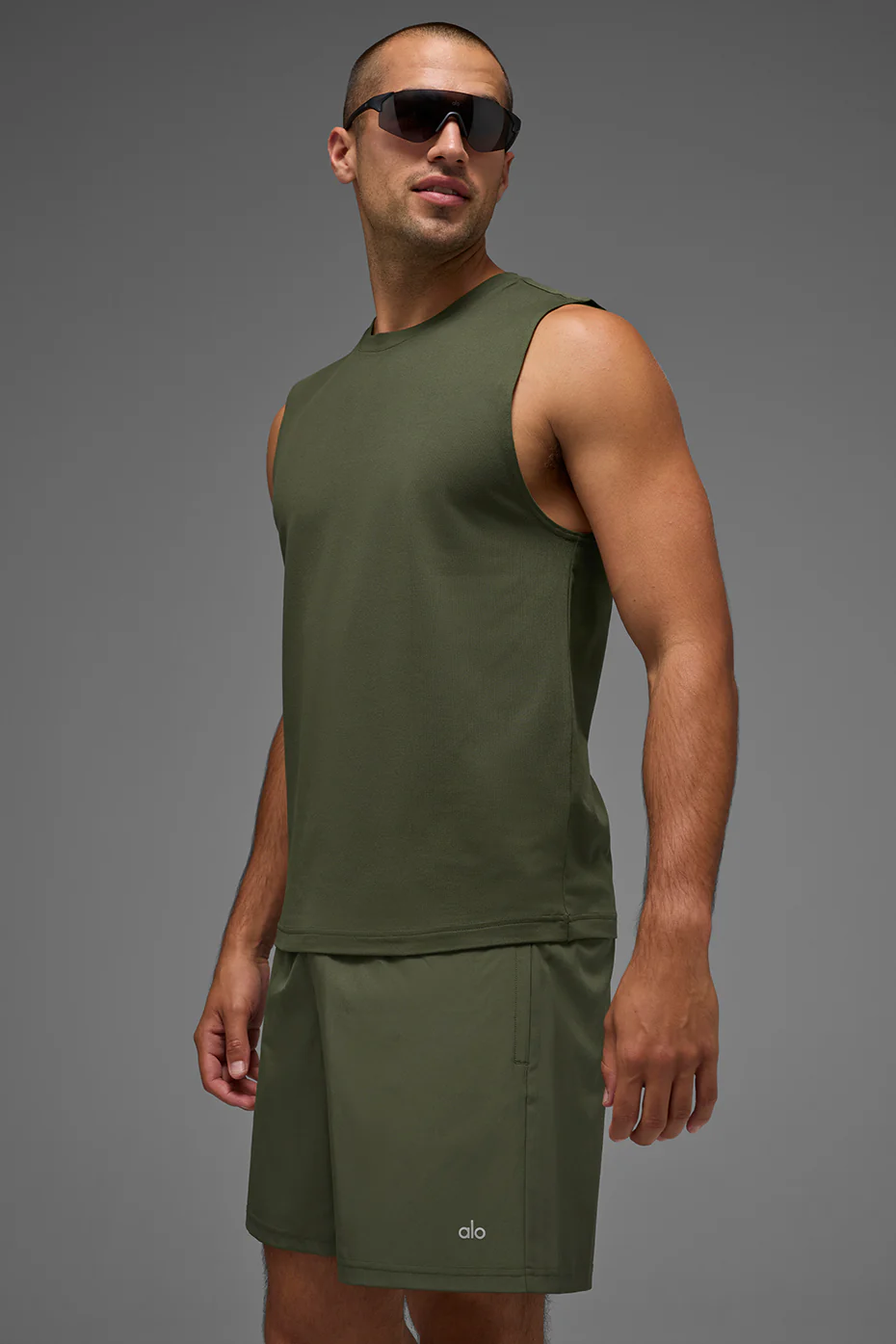 Conquer Muscle Tank - Green Olive