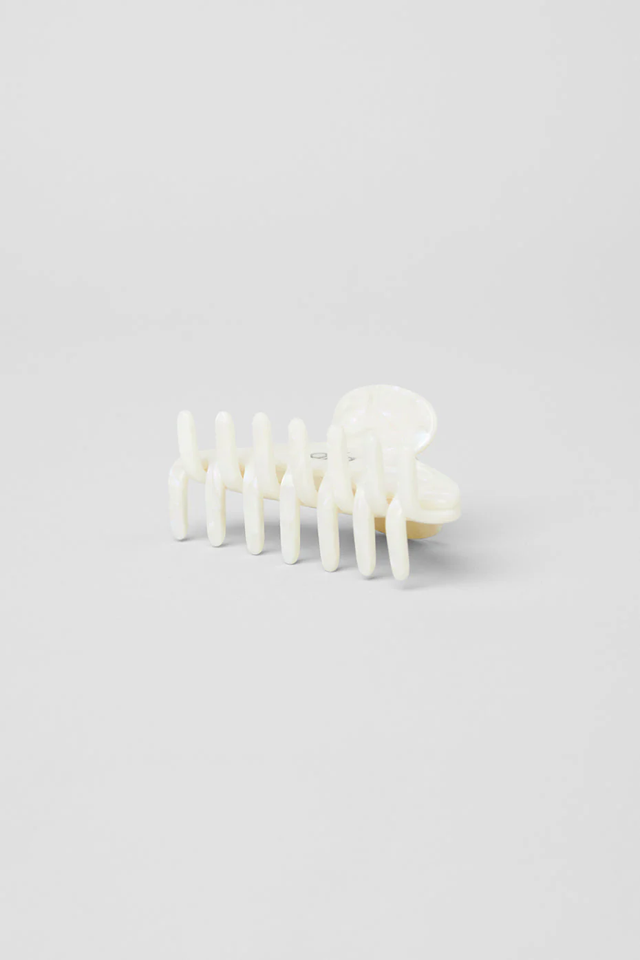 90's Claw Clip - White Pearl