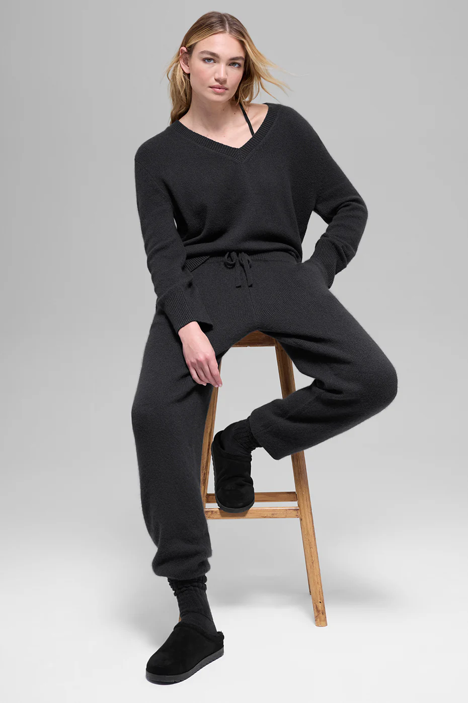 Wool Cashmere High-Waist New Class Jogger - Black