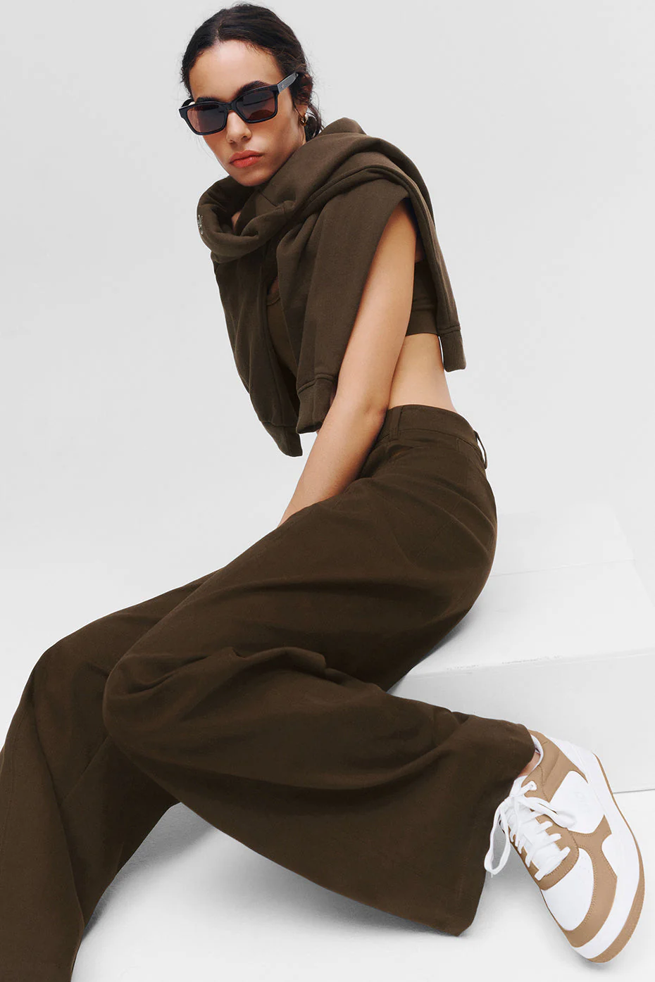 ALO Recovery Mode Sneaker - Gravel/White