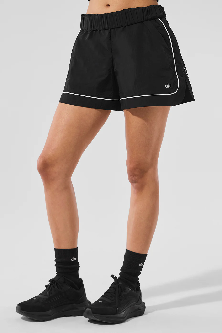 Motivate Track Short - Black/White