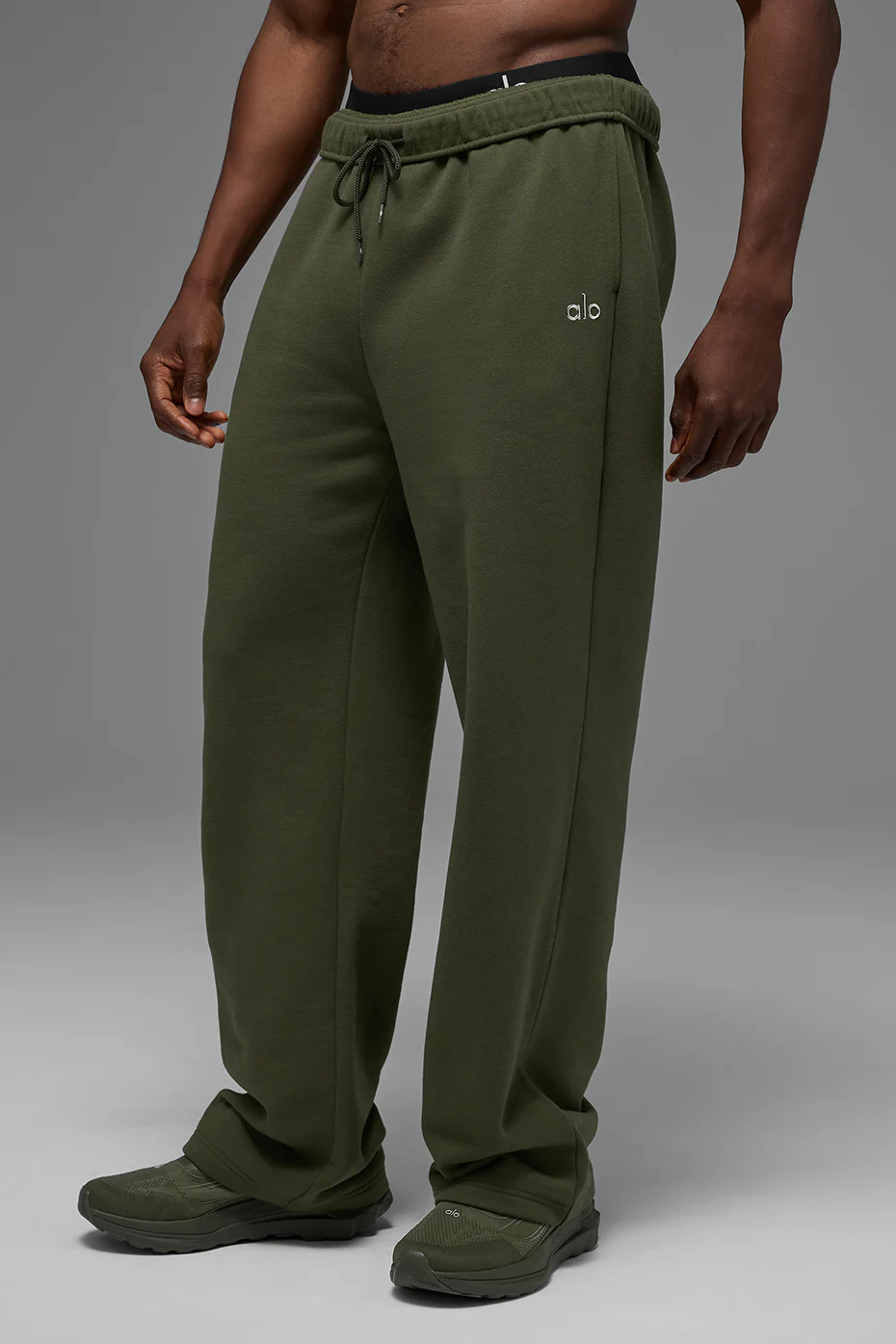 Accolade Straight Leg Sweatpant - Green Olive