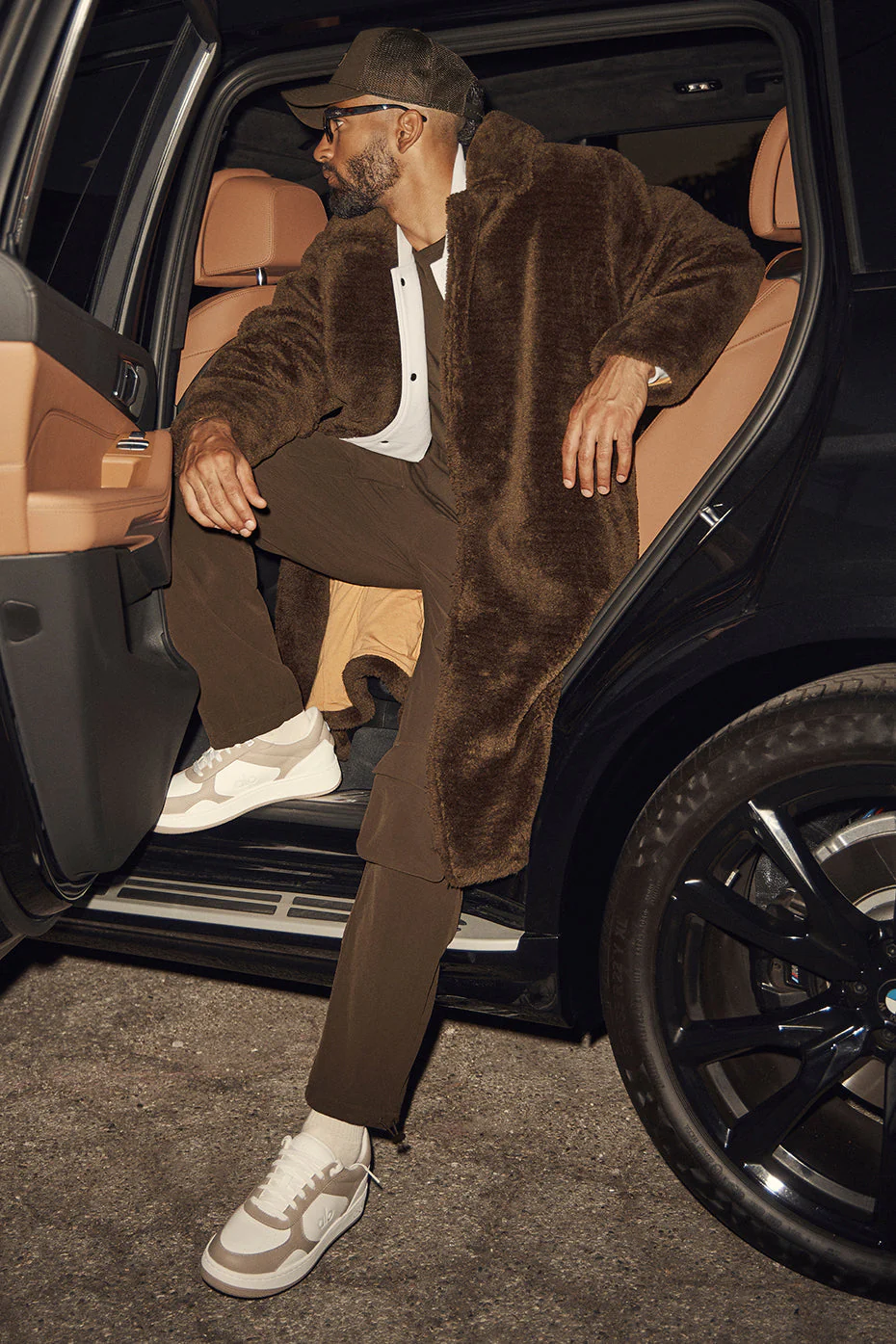 ALO Recovery Mode Sneaker - Gravel/White