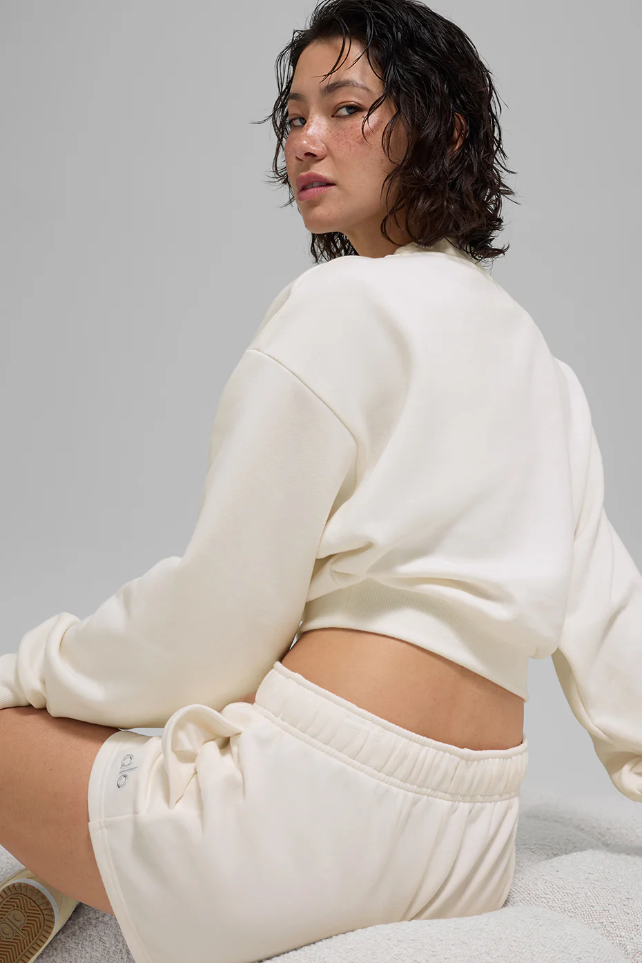Cropped Accolade Crewneck - Ivory
