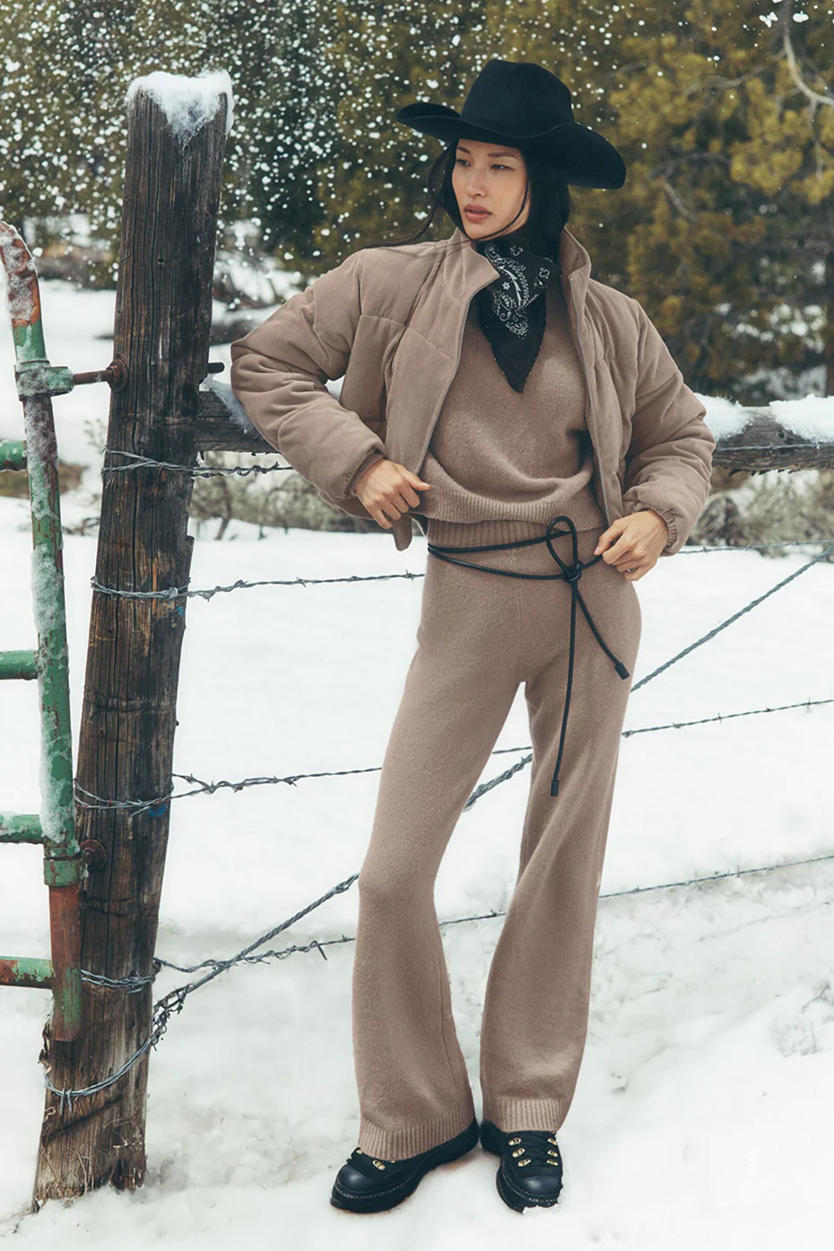 Wool Cashmere High-Waist New Class Wide Leg Pant - Chai Latte