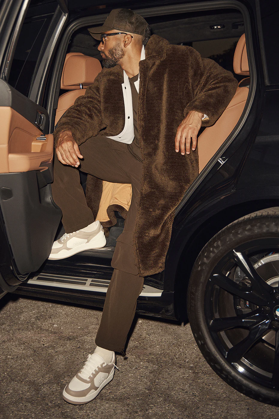 ALO Recovery Mode Sneaker - Gravel/White