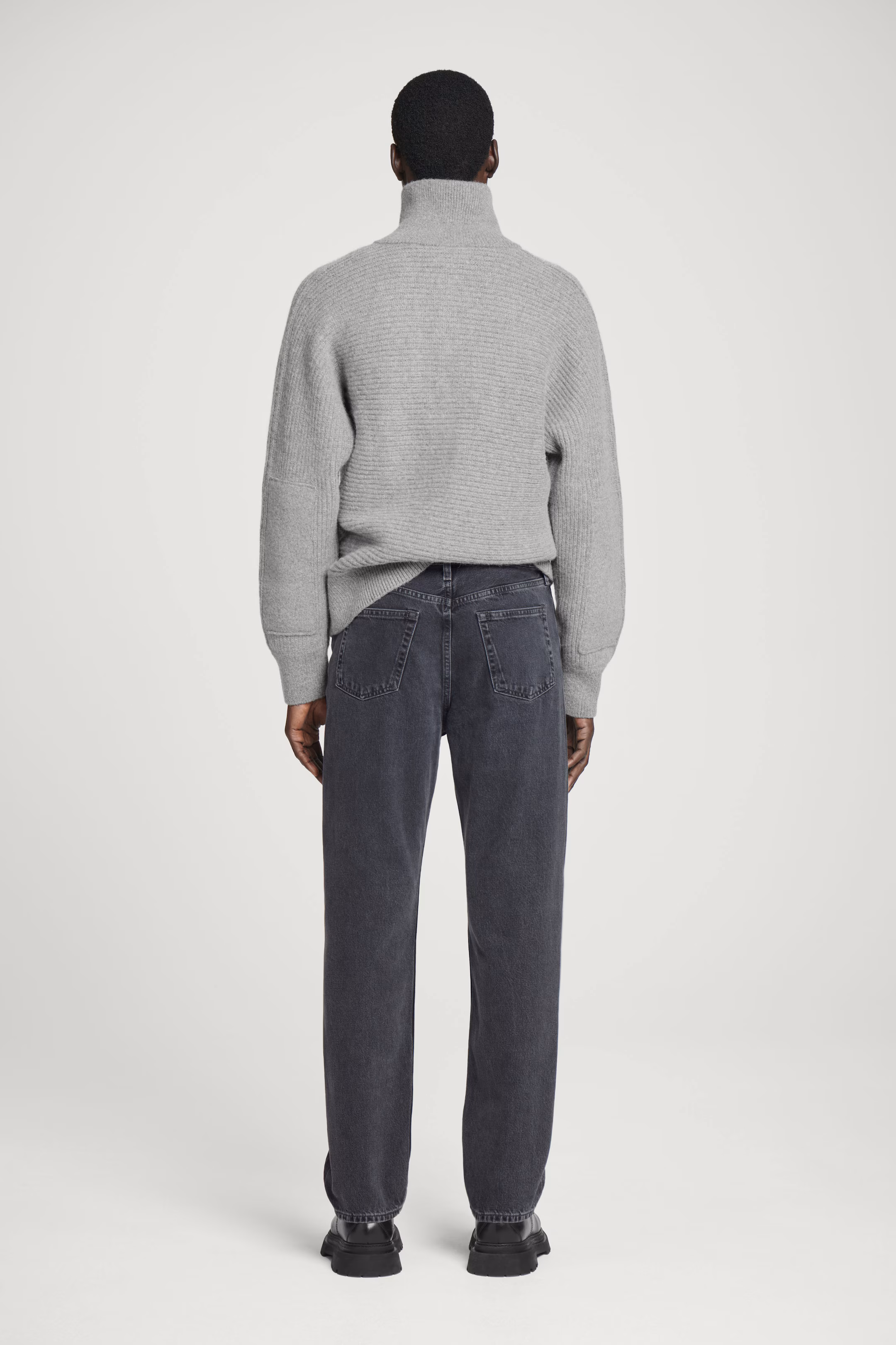 SIGNATURE STRAIGHT-LEG JEANS