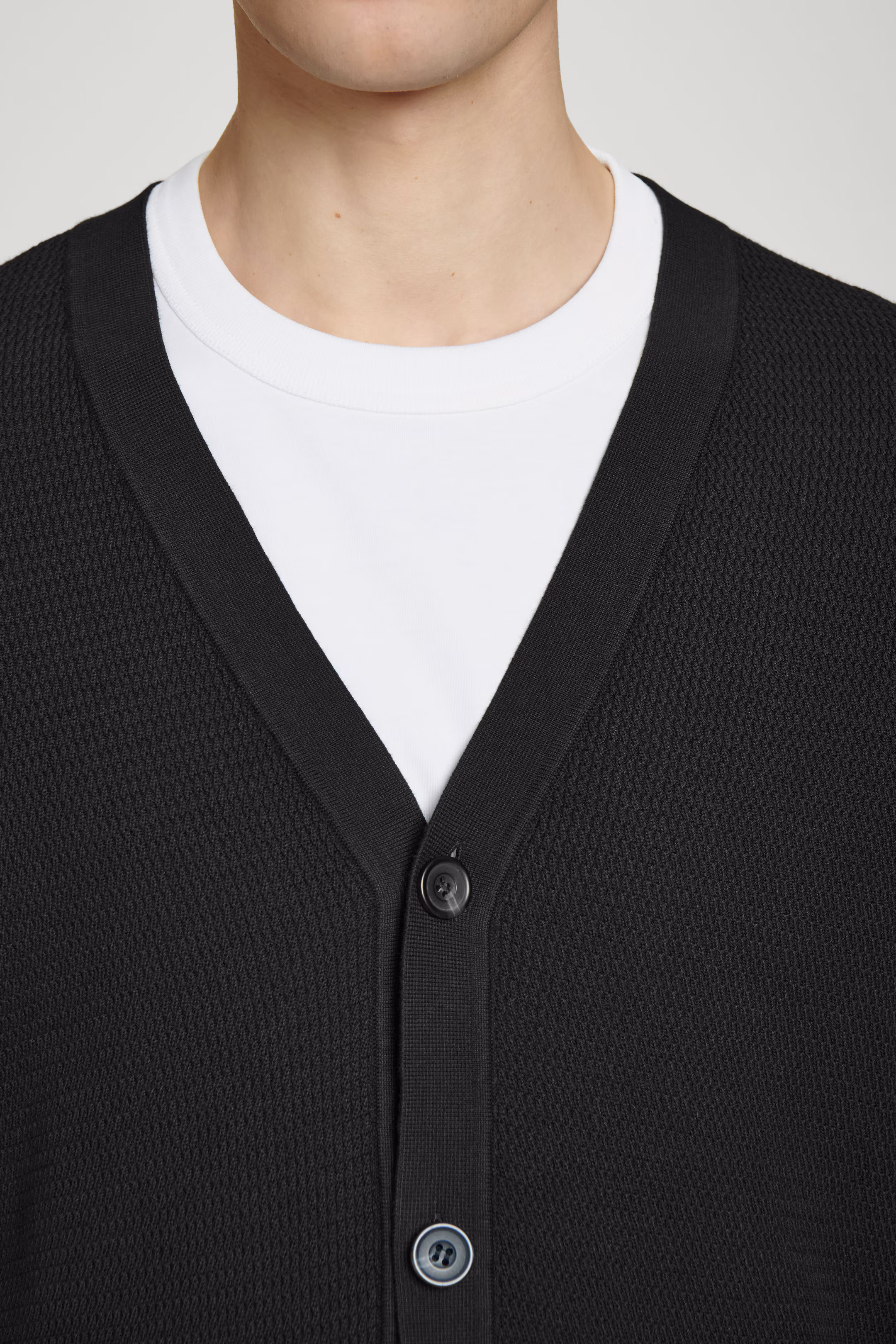 TEXTURED KNITTED COTTON V-NECK CARDIGAN