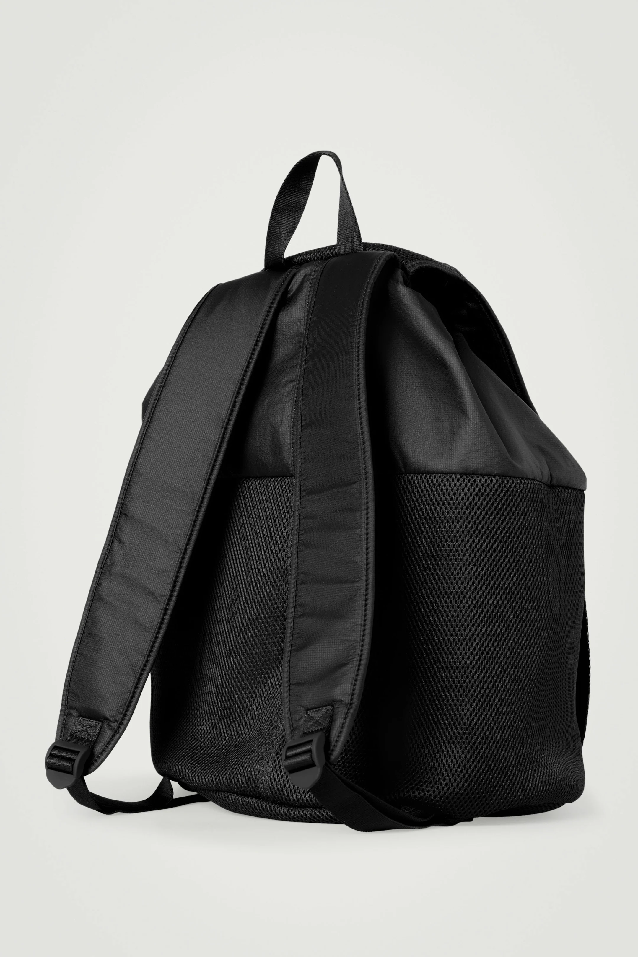 DUFFLE BACKPACK - MESH