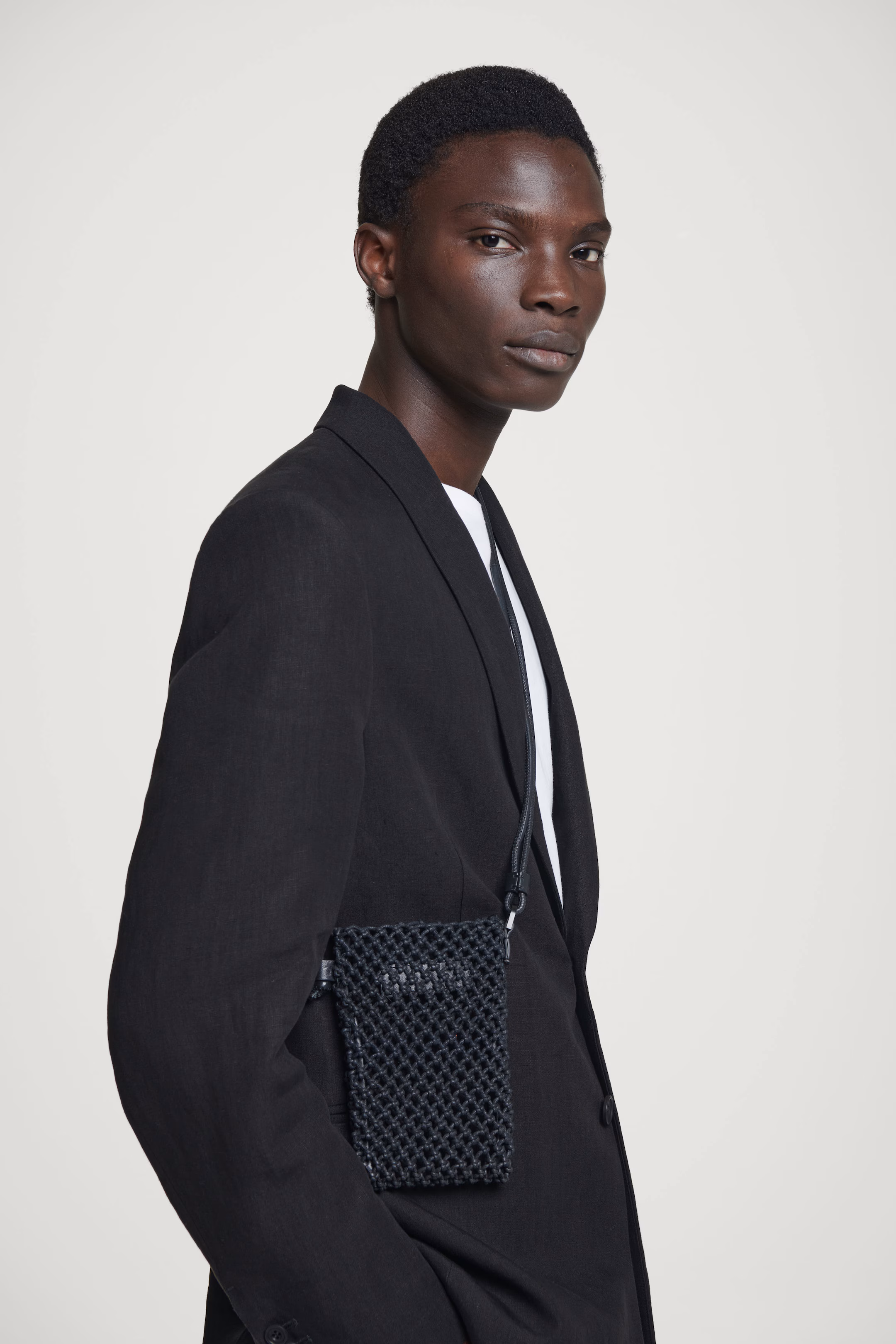 WOVEN CROSSBODY POUCH