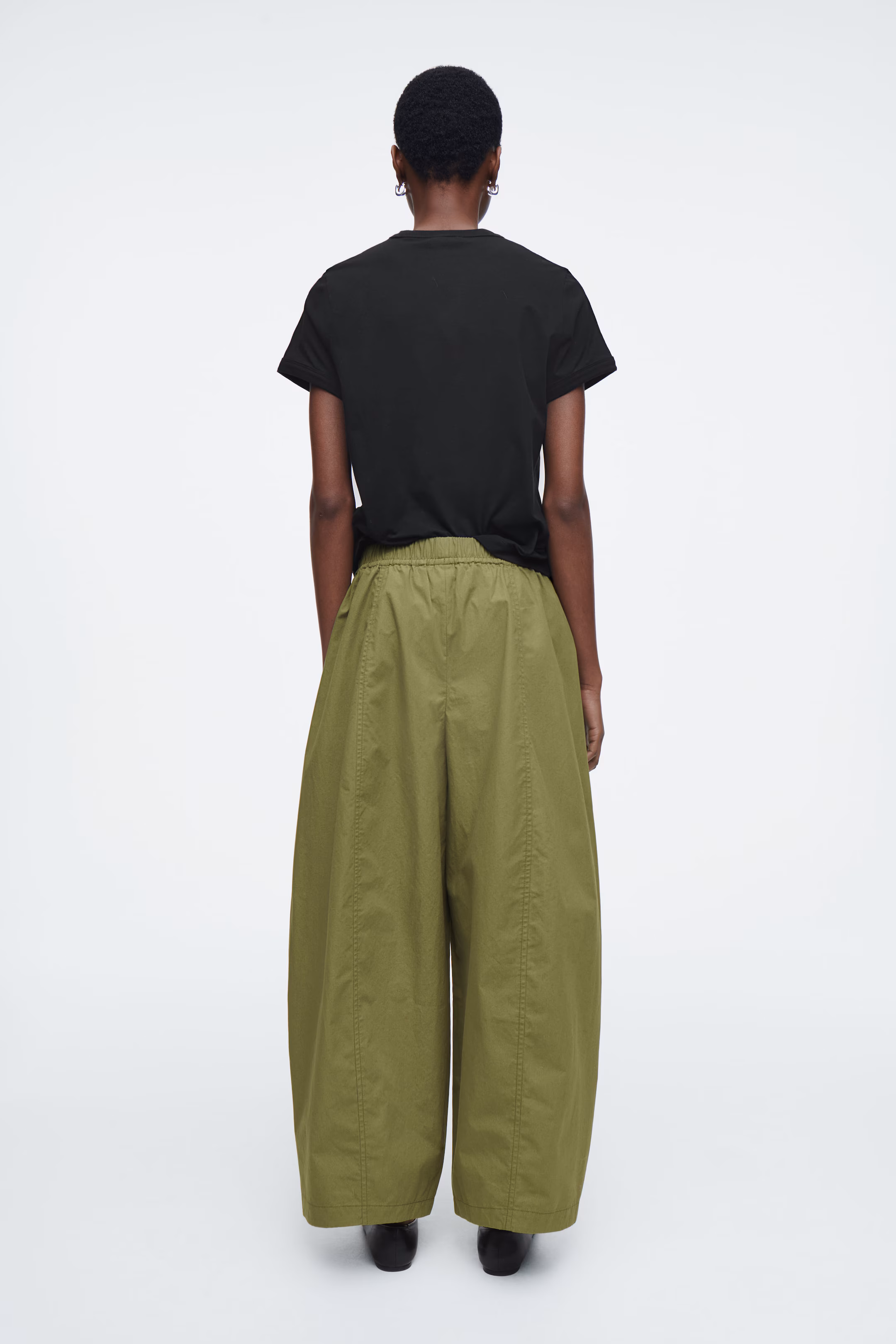 ELASTICATED BARREL-LEG TROUSERS
