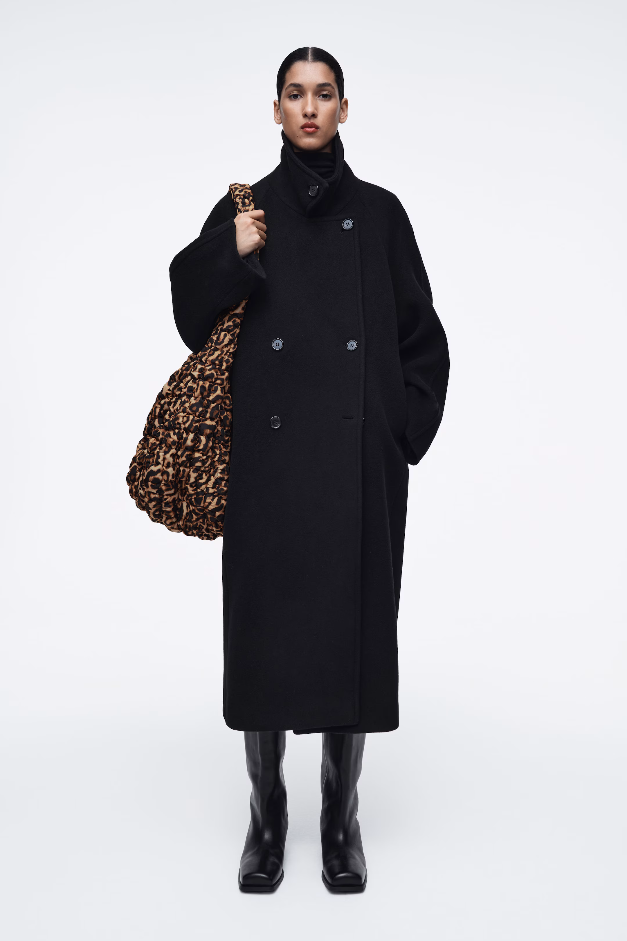 OVERSIZED QUILTED CROSSBODY BAG