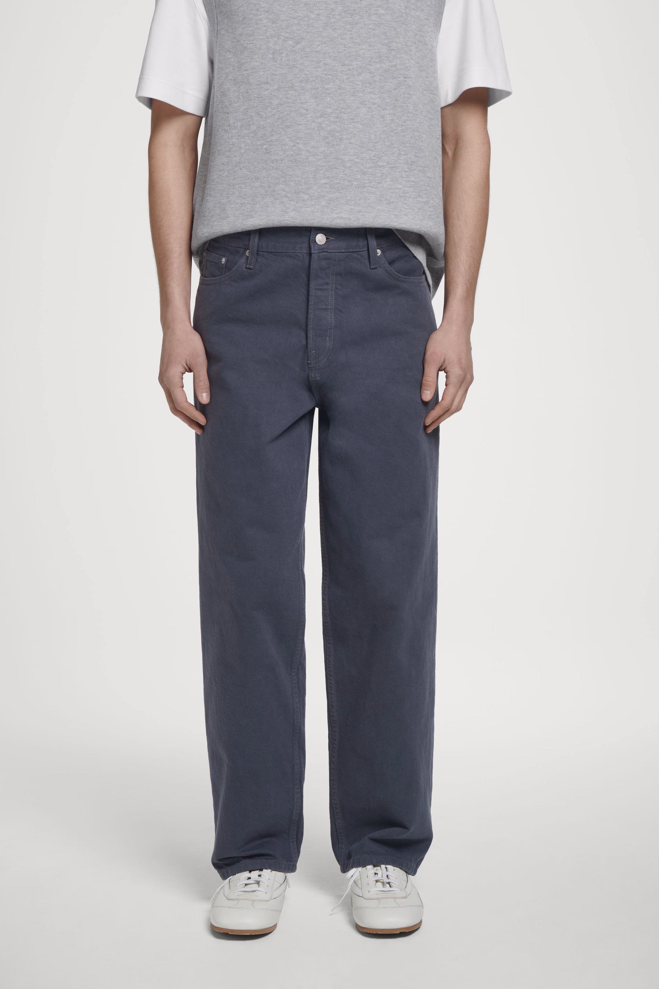 RIDER STRAIGHT-LEG JEANS