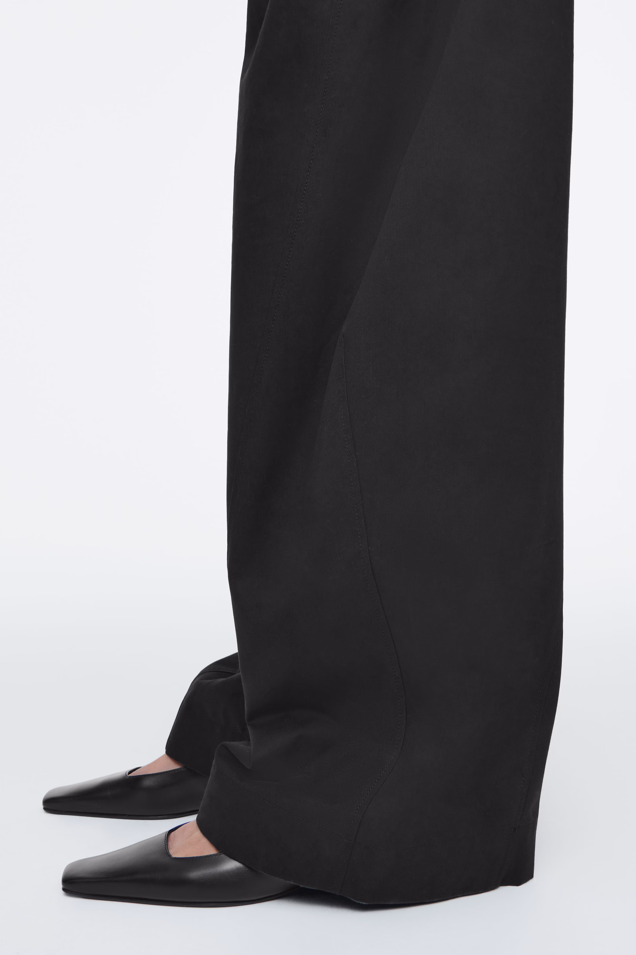 DECONSTRUCTED COTTON BARREL-LEG TROUSERS