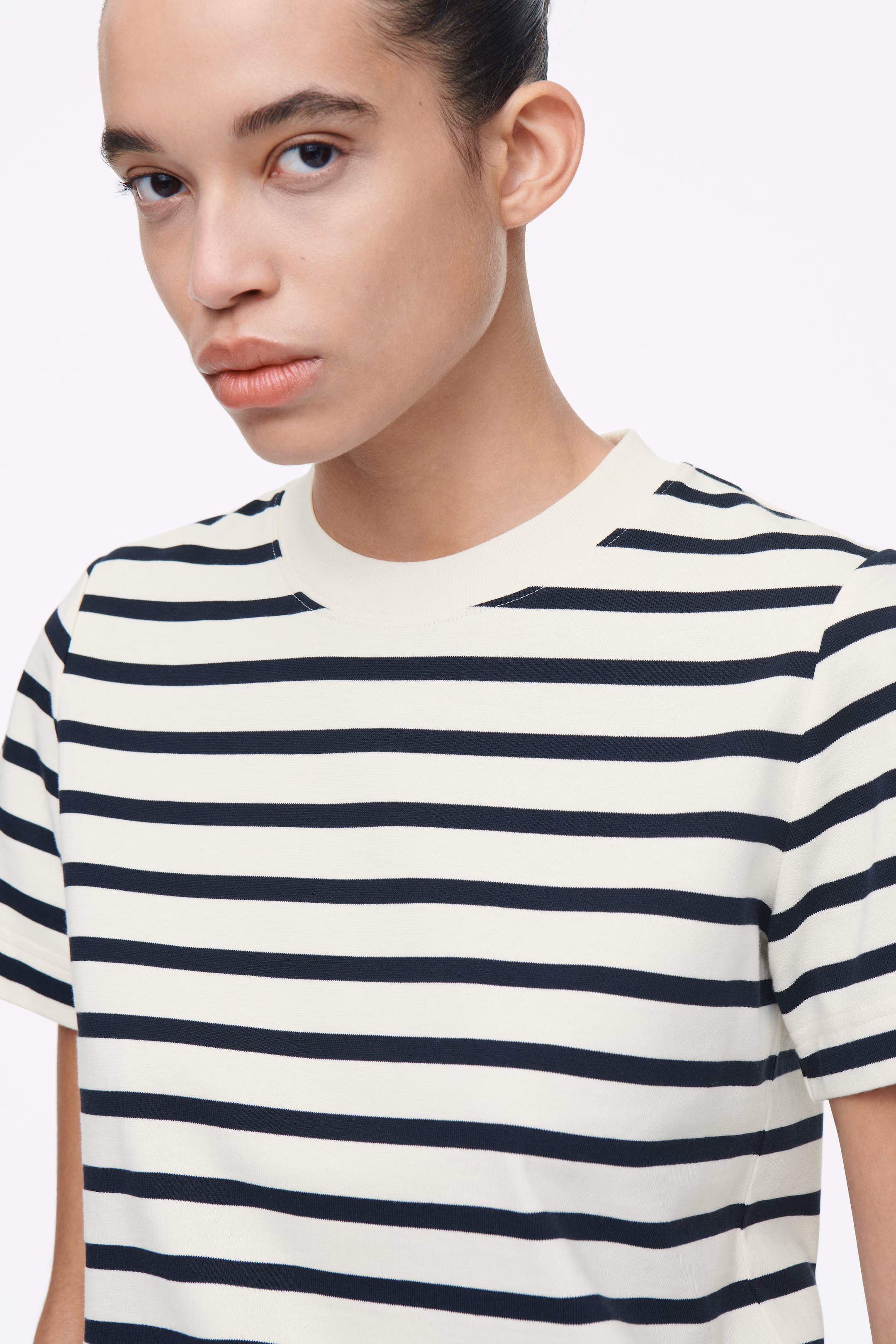 CLEAN CUT REGULAR T-SHIRT