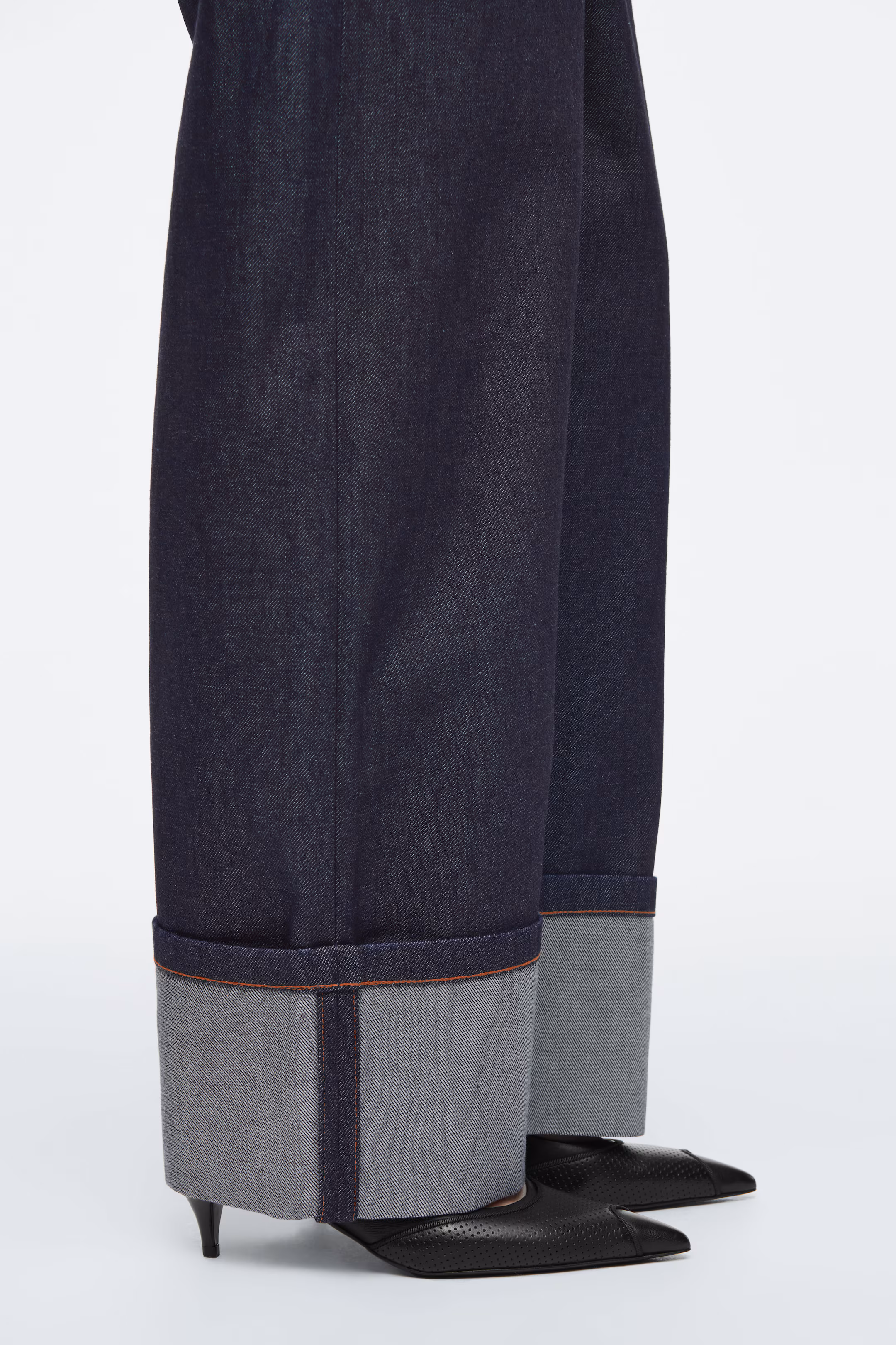 FACADE TURN-UP STRAIGHT-LEG JEANS