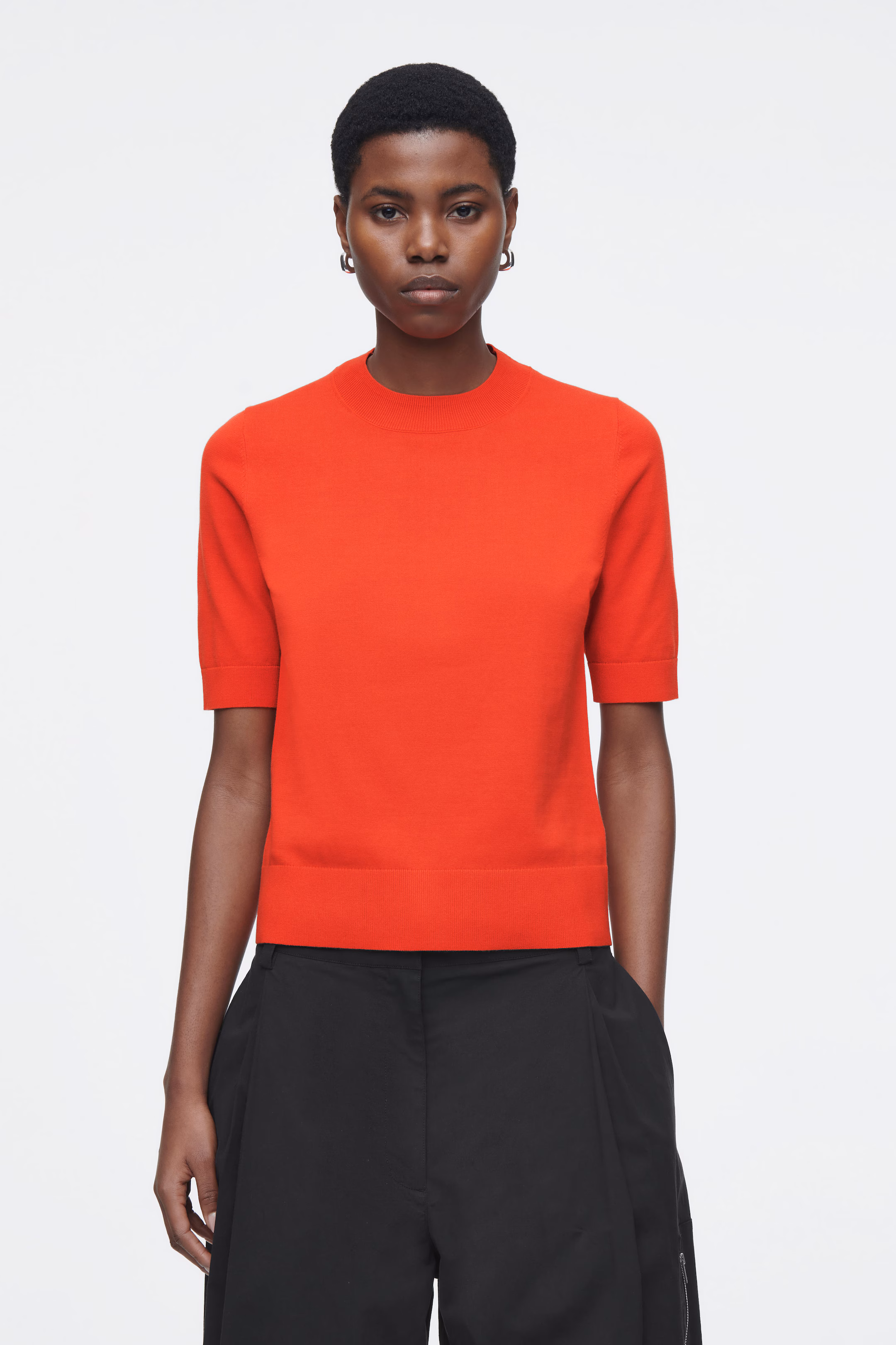 REGULAR KNITTED T-SHIRT