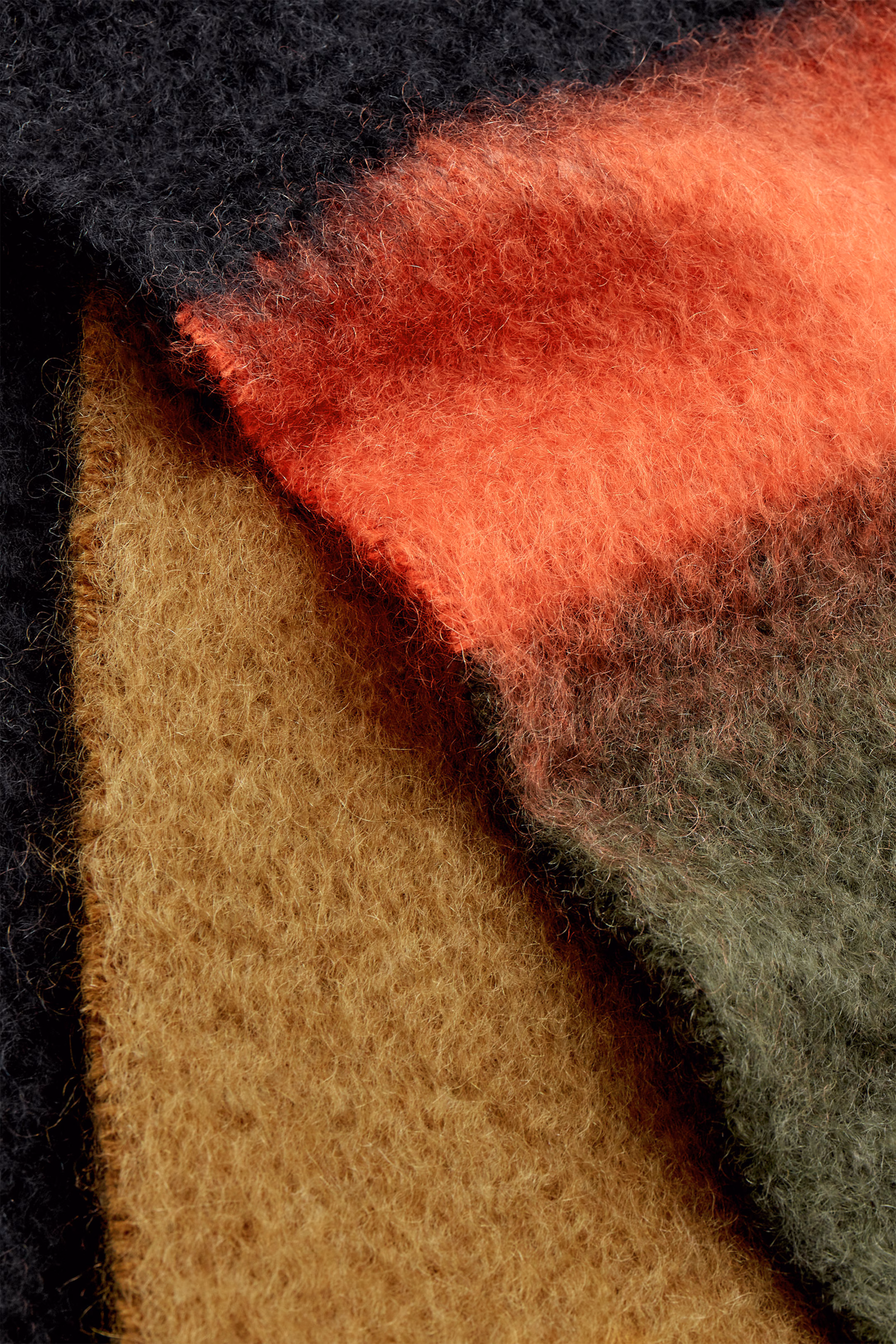 COLOUR-BLOCK MOHAIR SCARF