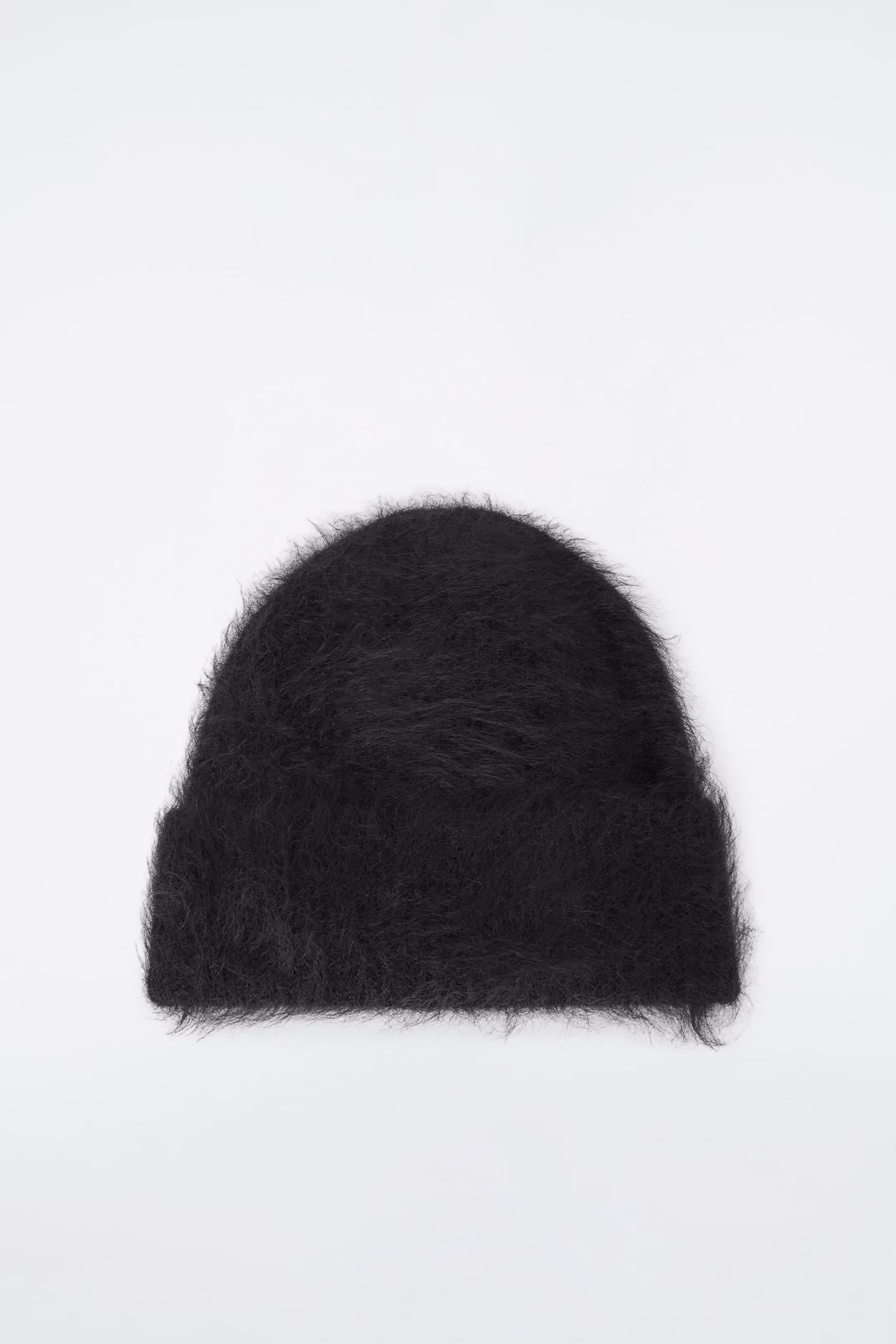 RIBBED MOHAIR BEANIE
