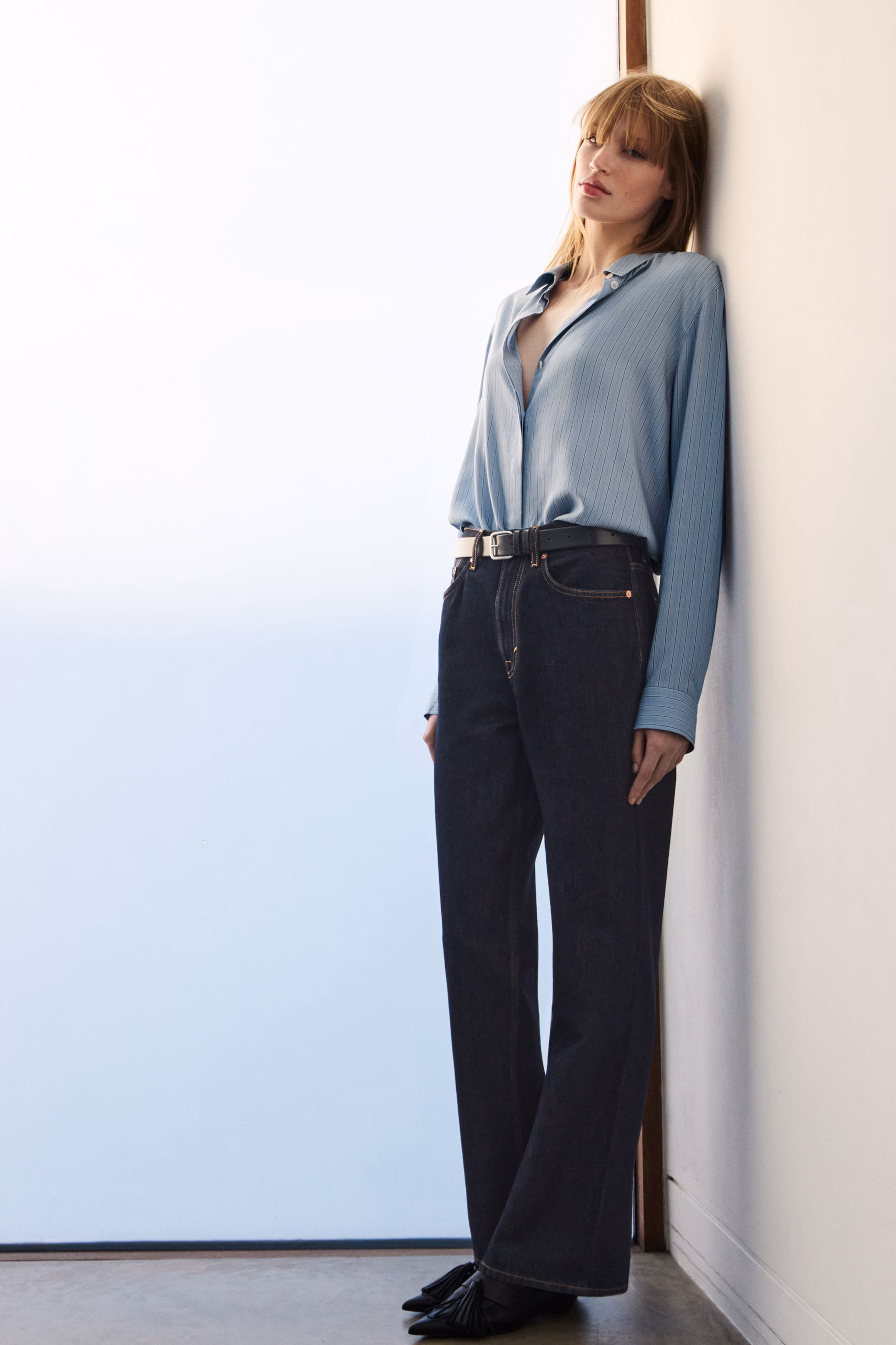 COLUMN STRAIGHT-LEG JEANS