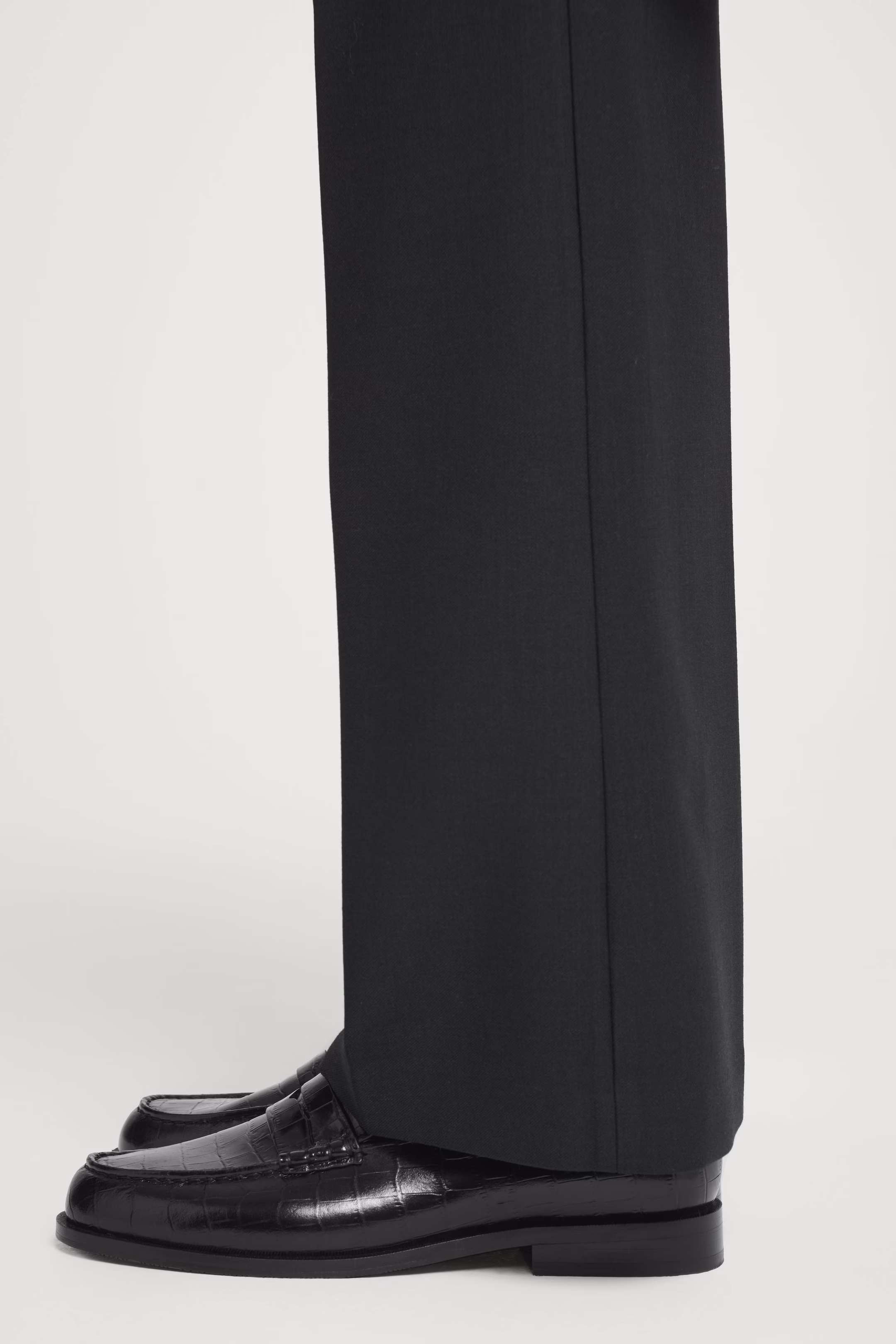 CROC-EFFECT LEATHER LOAFERS