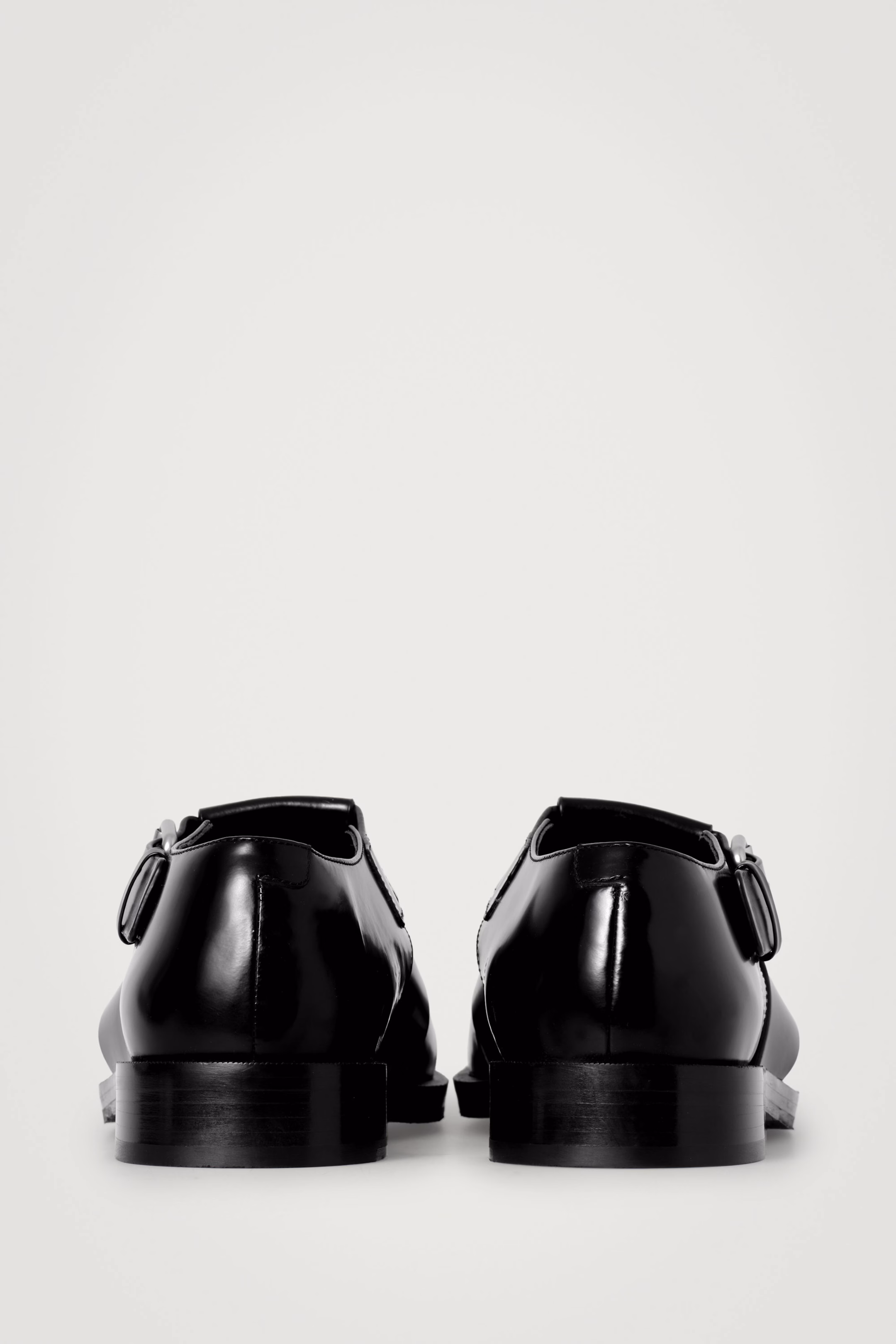 LEATHER FISHERMAN SANDALS