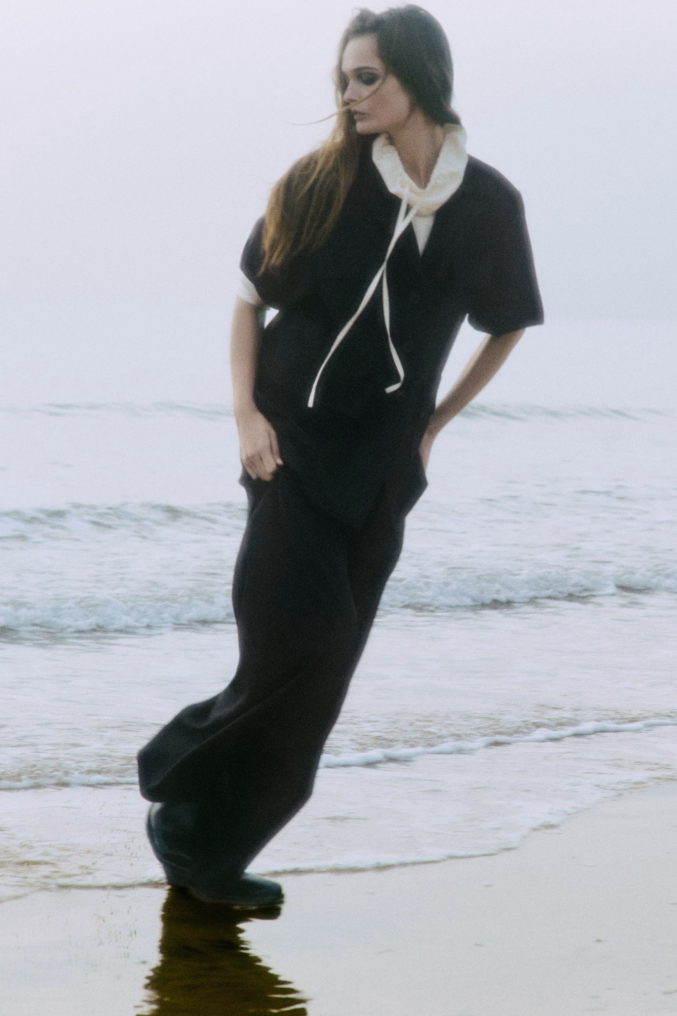 DRAWSTRING FUNNEL-NECK BLOUSE