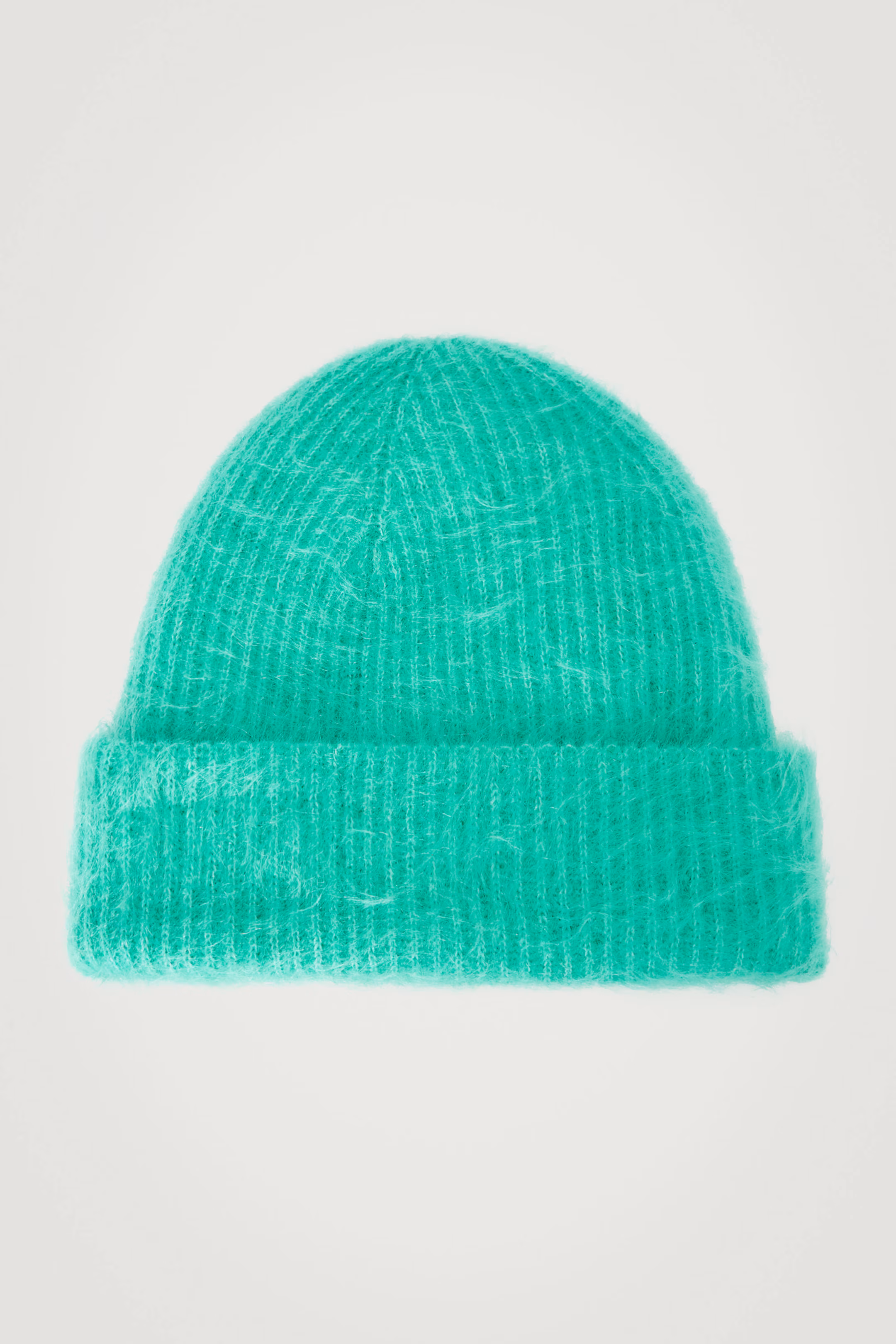 RIBBED MOHAIR BEANIE