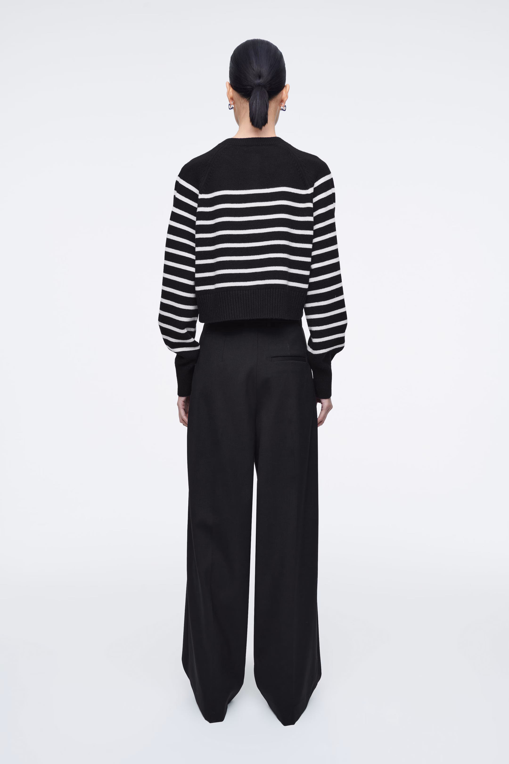 CROPPED WOOL CARDIGAN