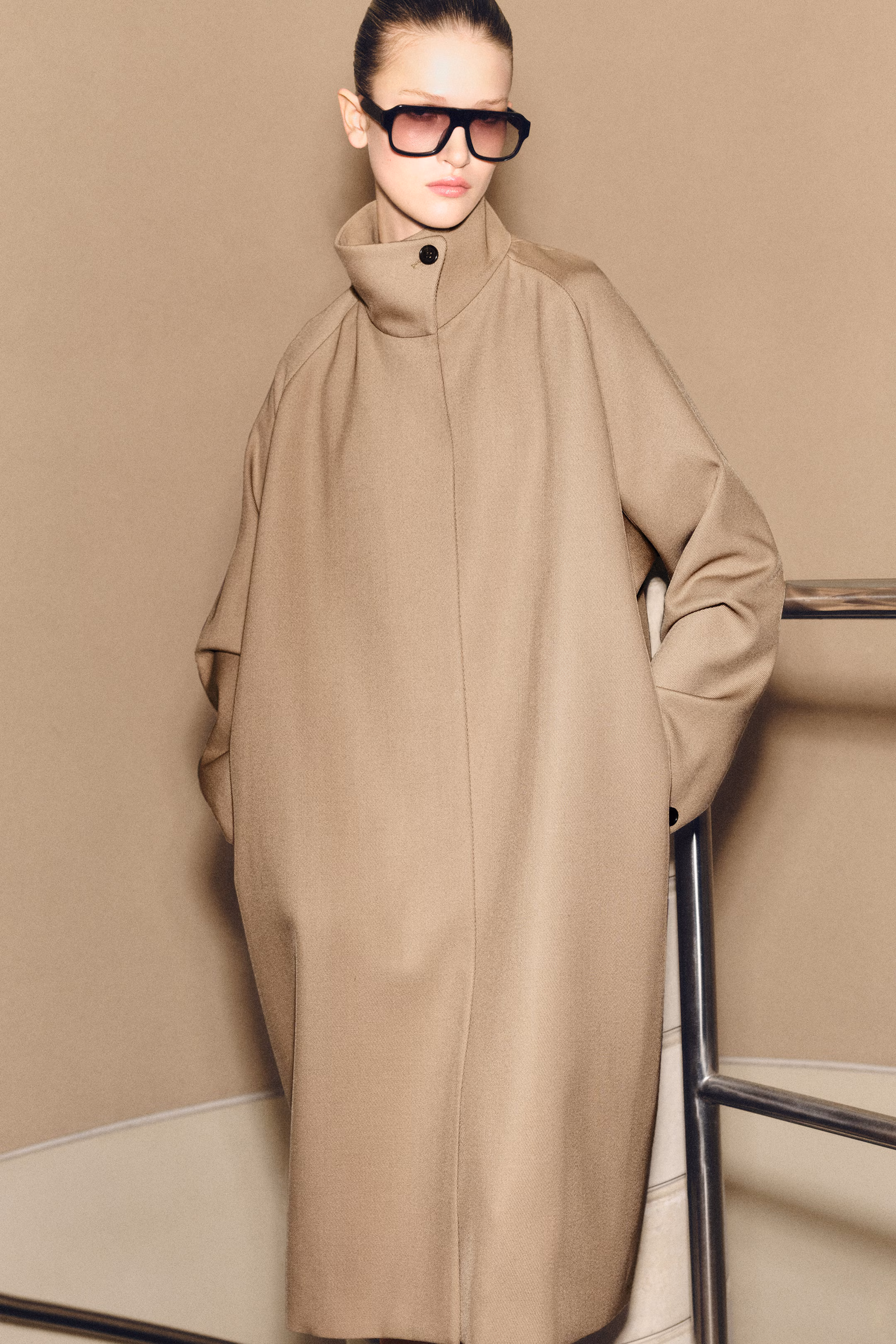 TRAPEZE WOOL-BLEND COAT