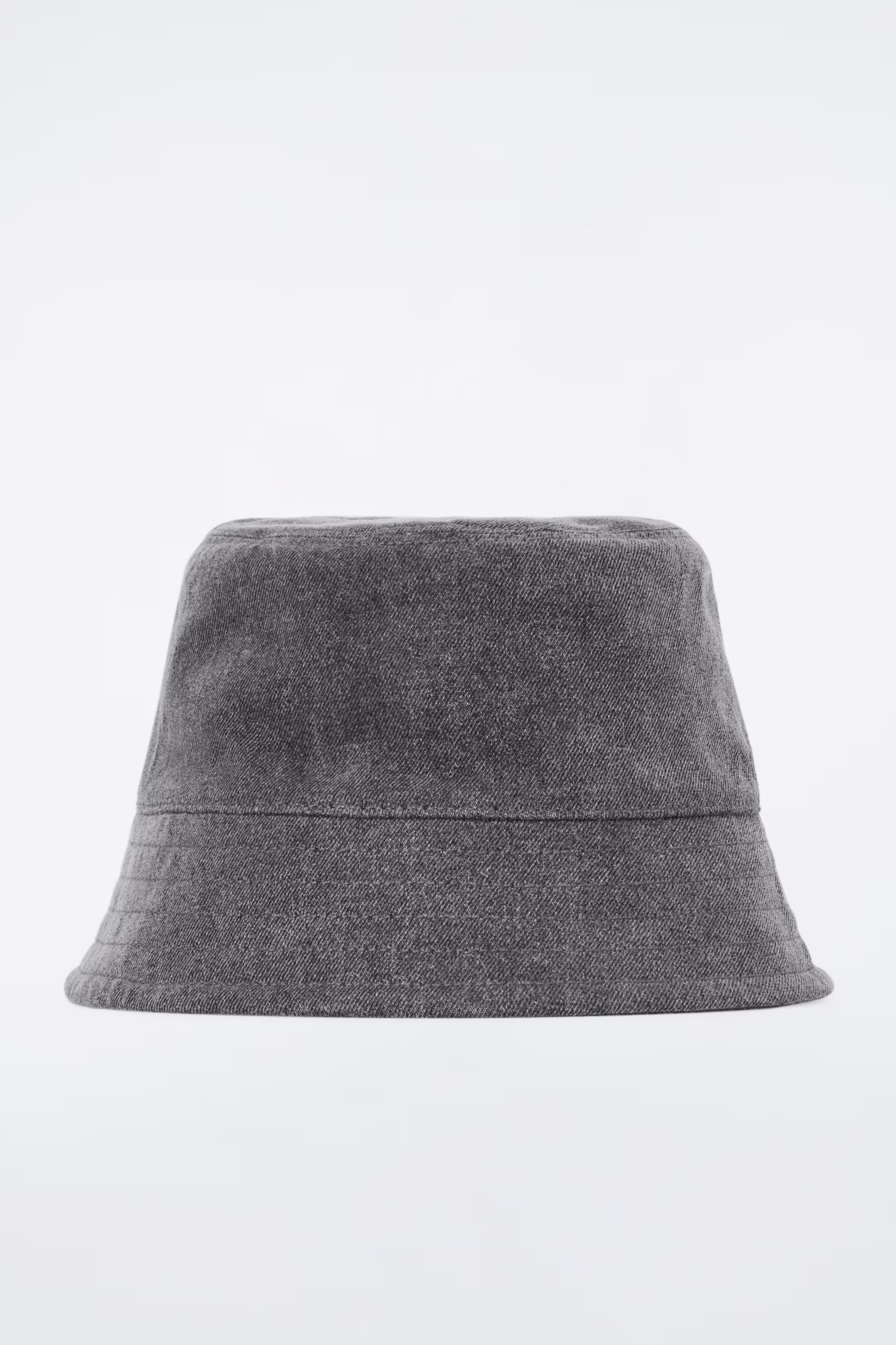 DENIM BUCKET HAT