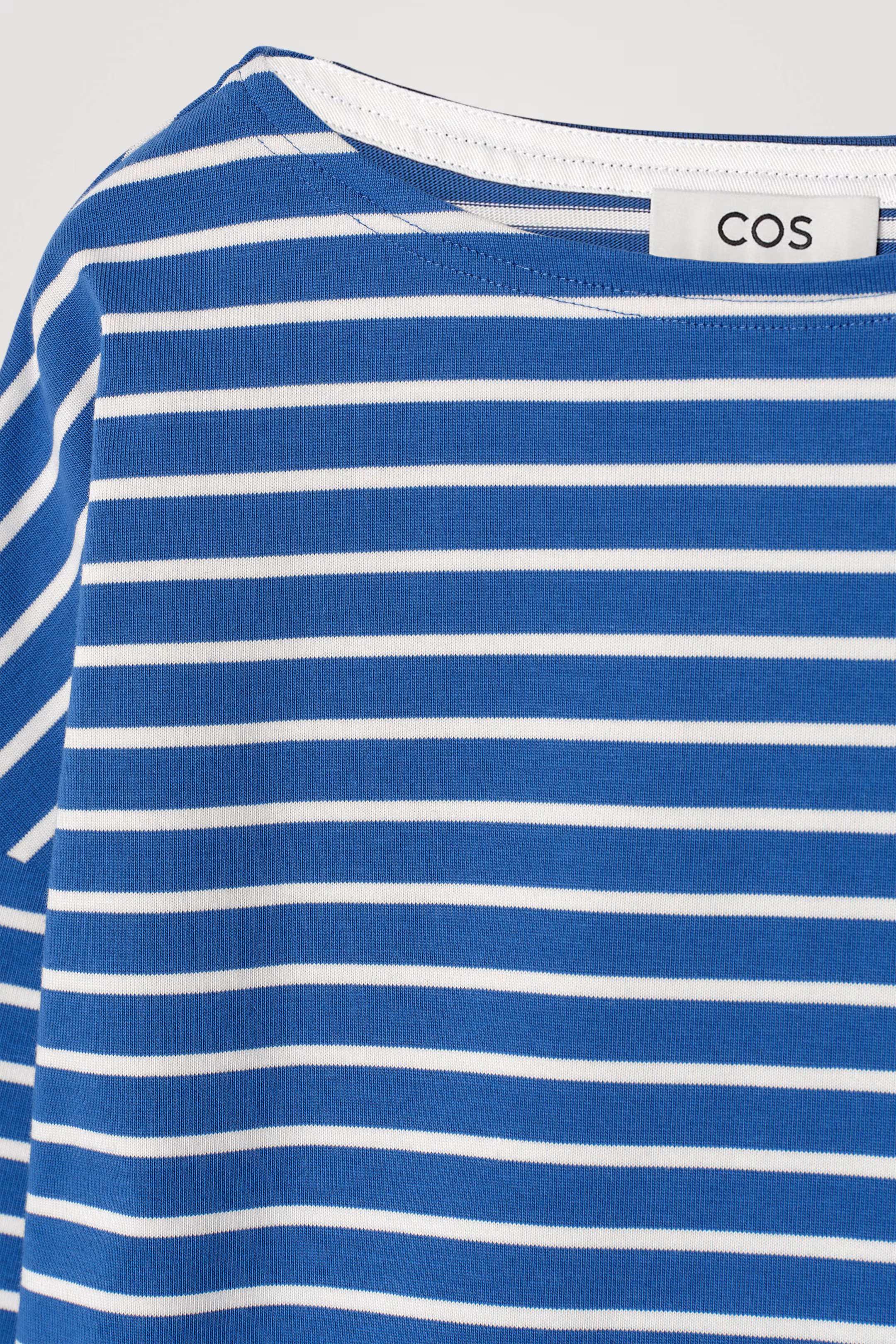RELAXED STRIPED BOAT-NECK T-SHIRT