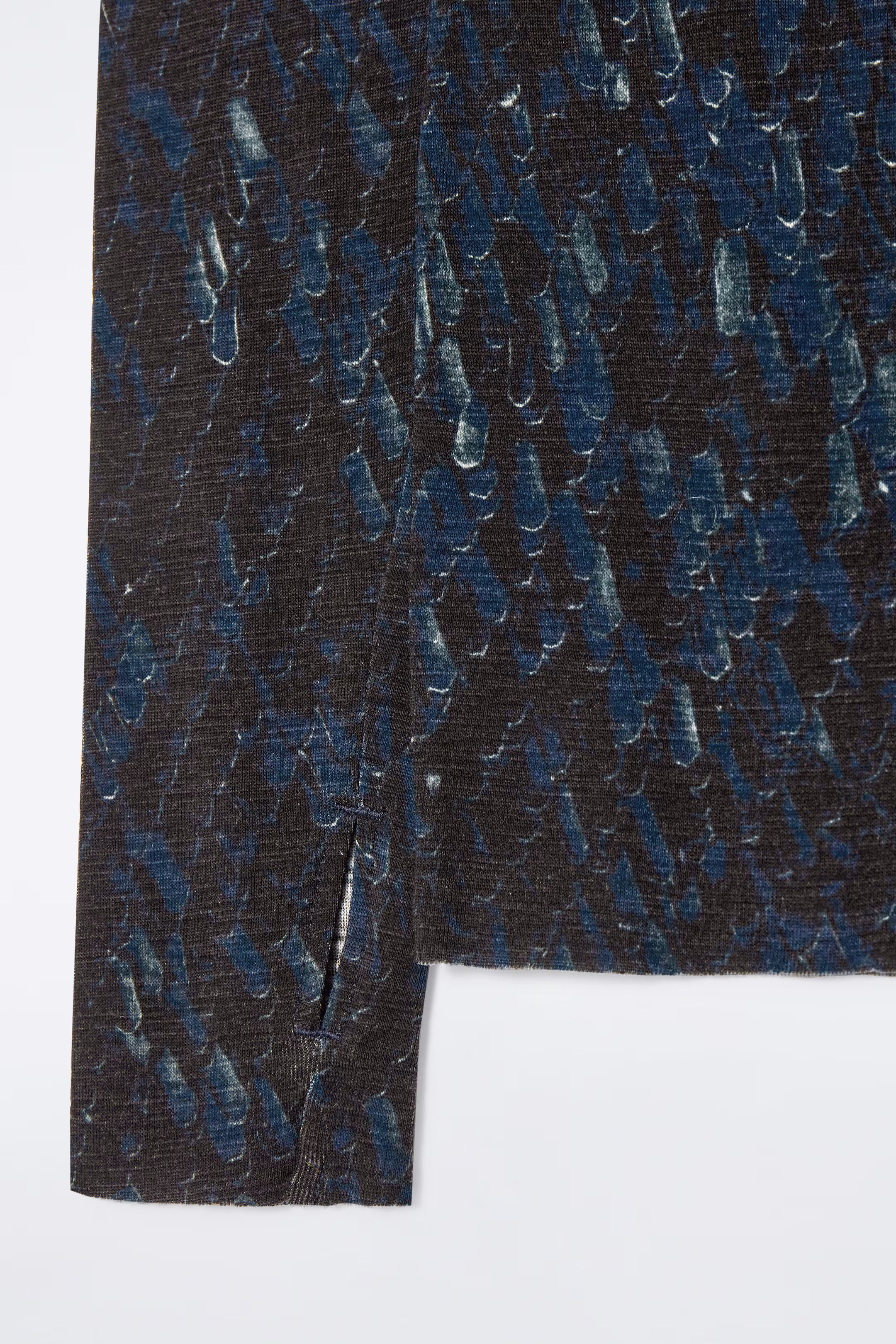 CREW-NECK MERINO WOOL TOP