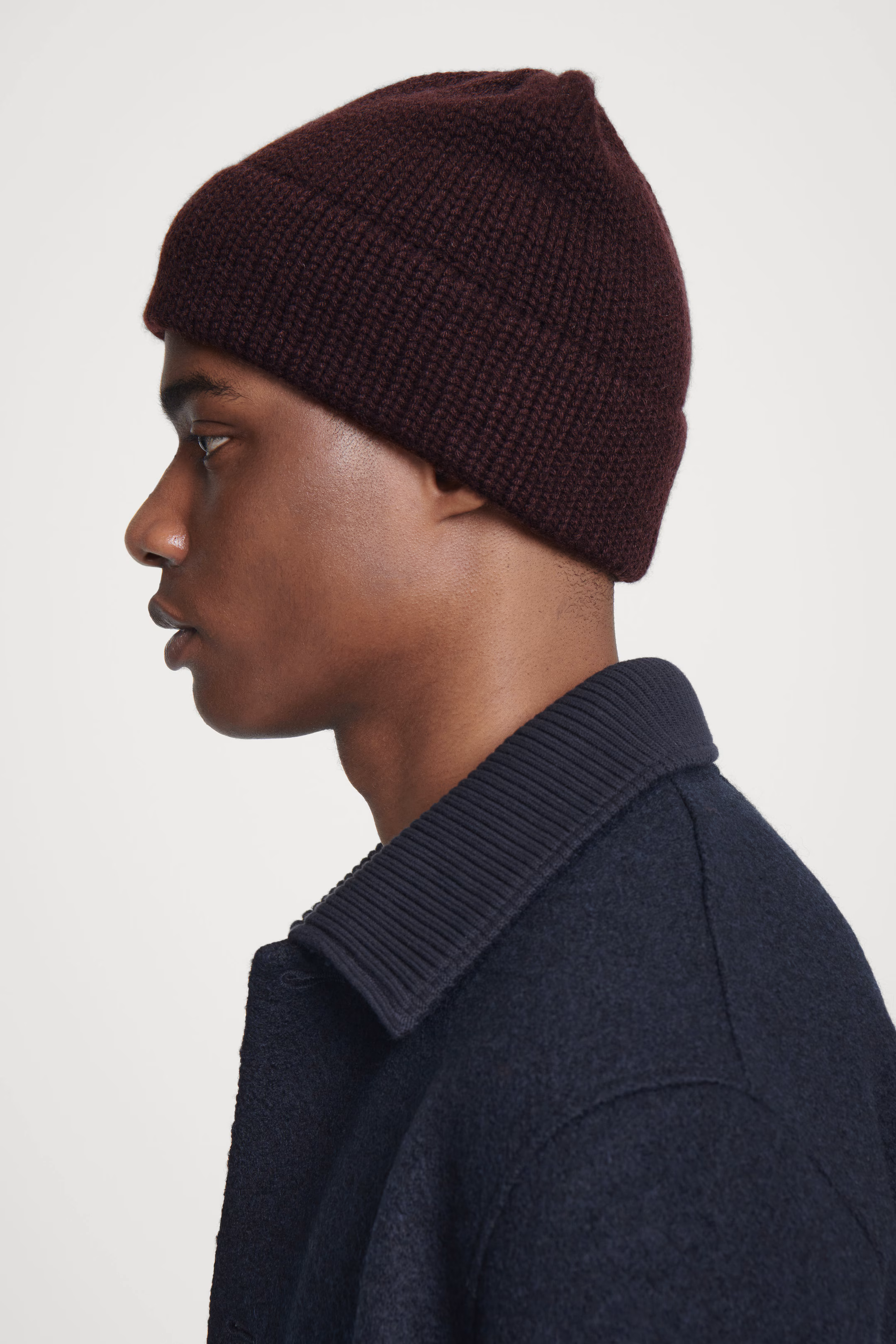 RIBBED CASHMERE-BLEND STITCHED-BRIM BEANIE