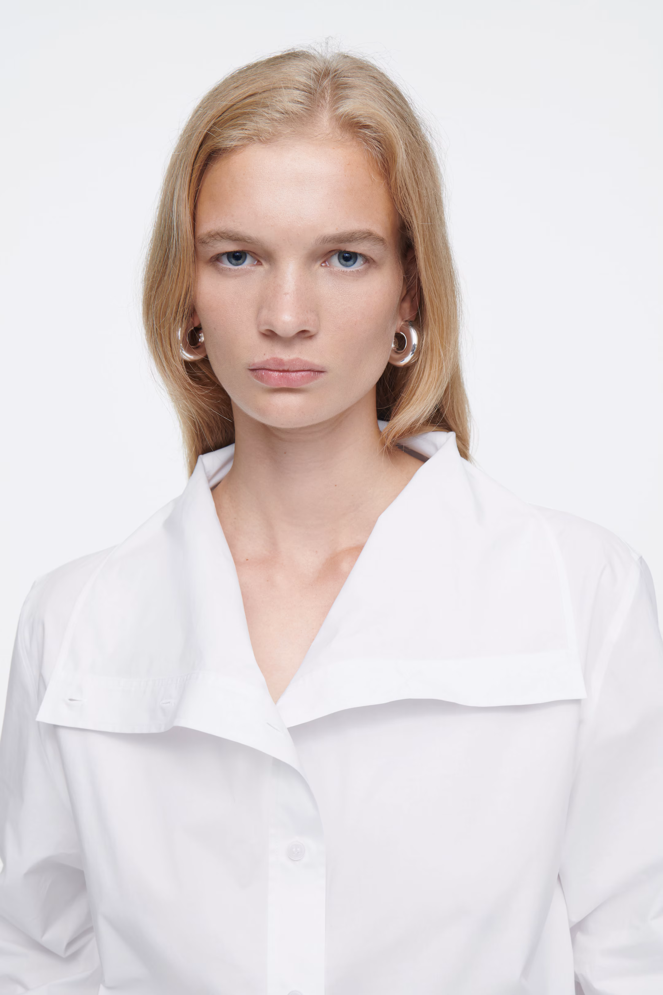 RELAXED FUNNEL-NECK SHIRT